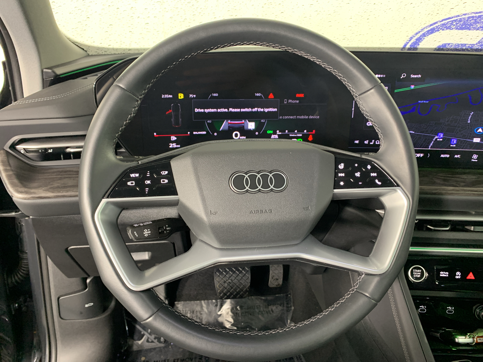 Vehicle photo 18