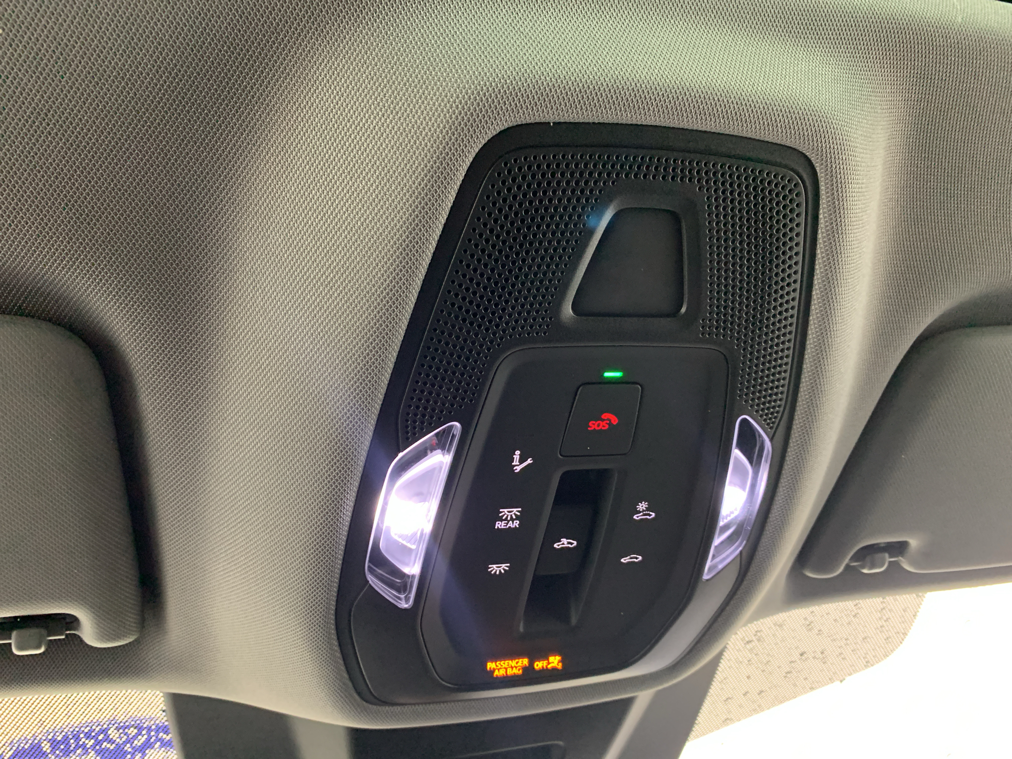 Vehicle photo 25