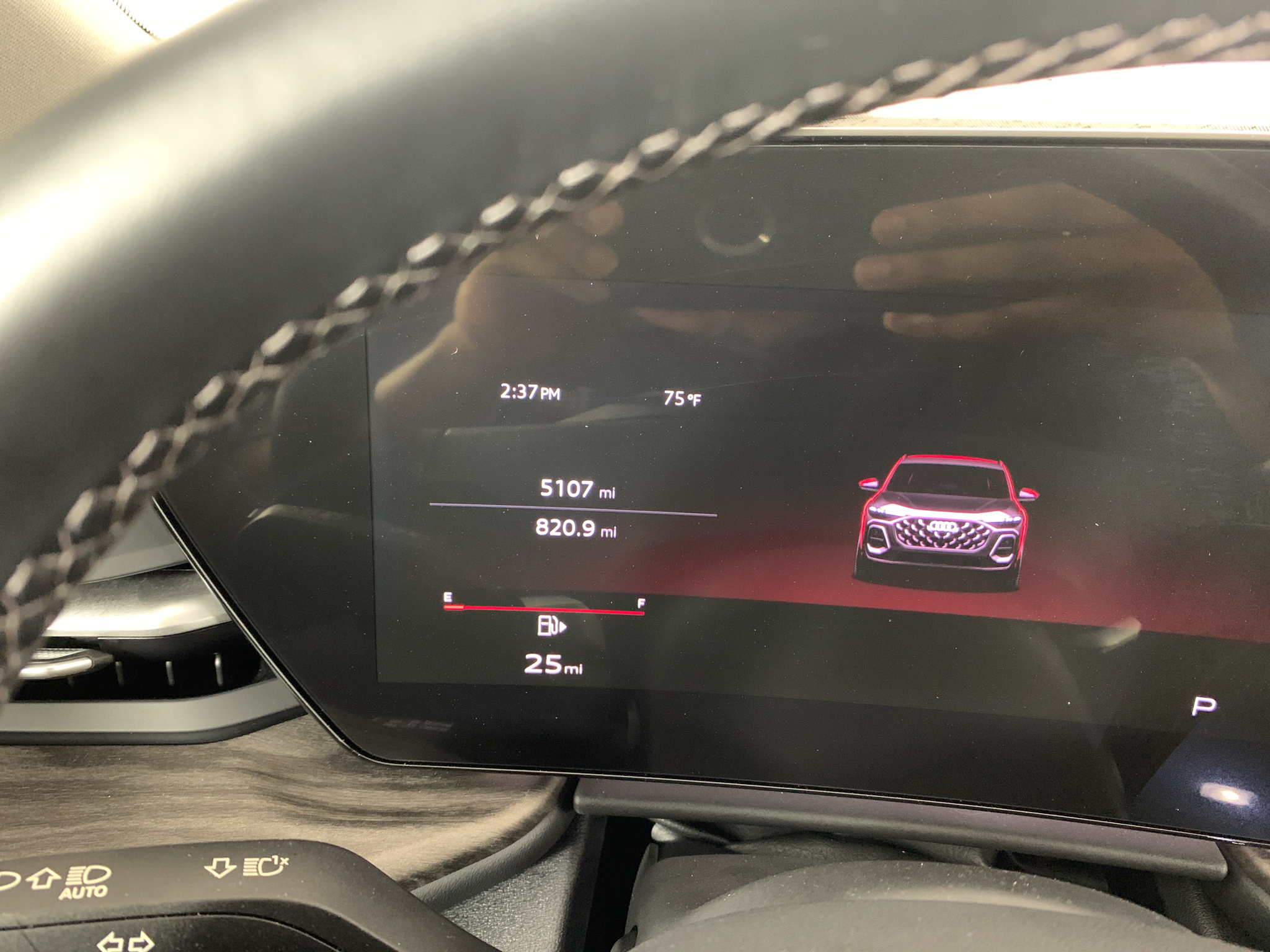 Vehicle photo 21