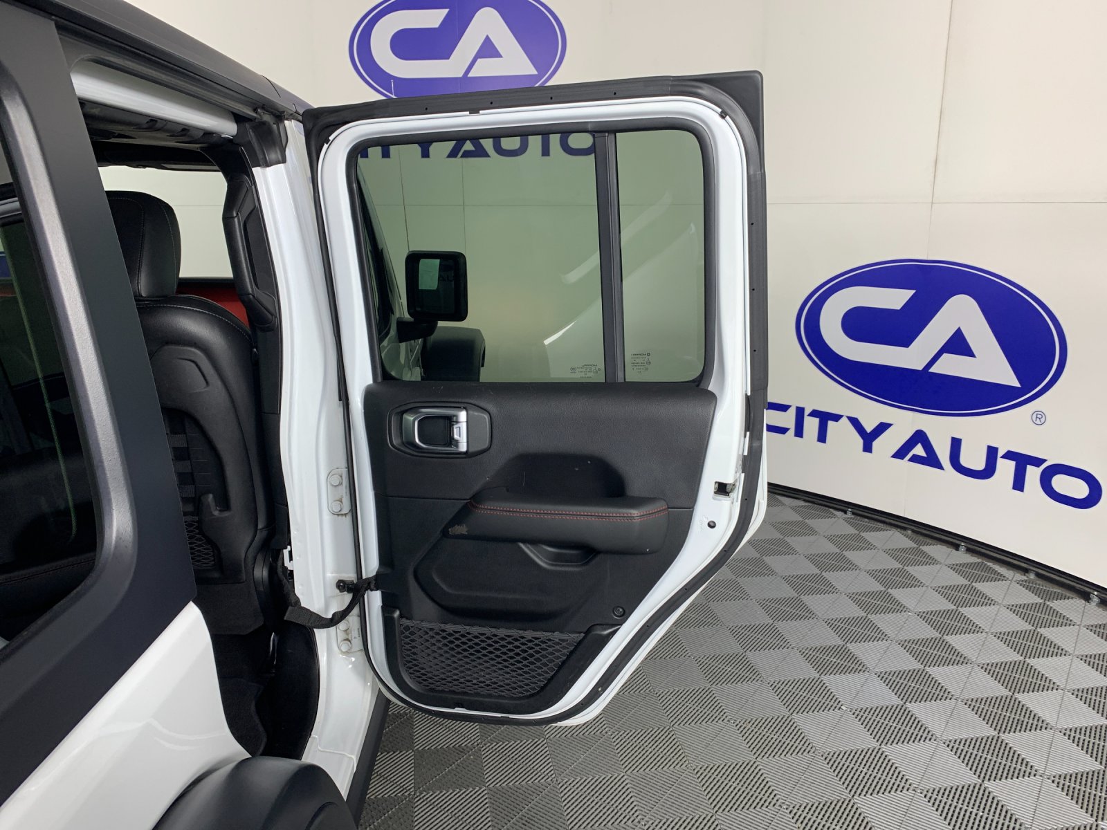 Used 2020 Jeep Wrangler SUV
