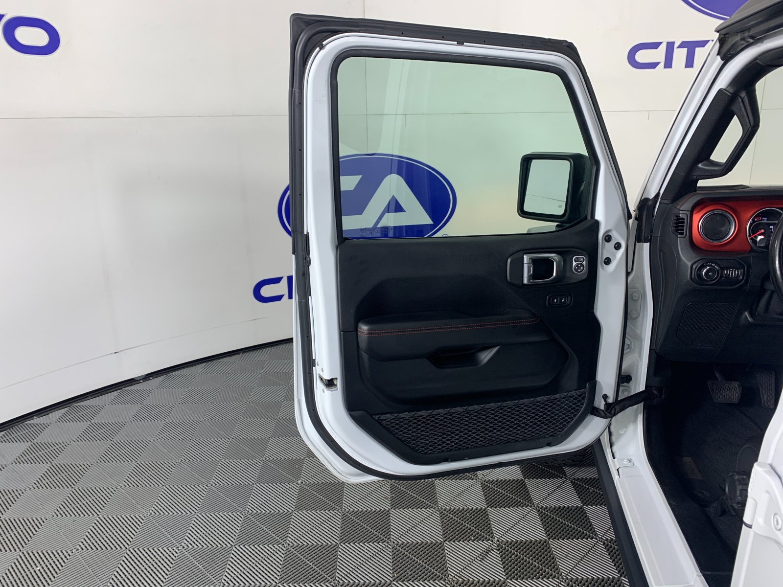Used 2020 Jeep Wrangler SUV