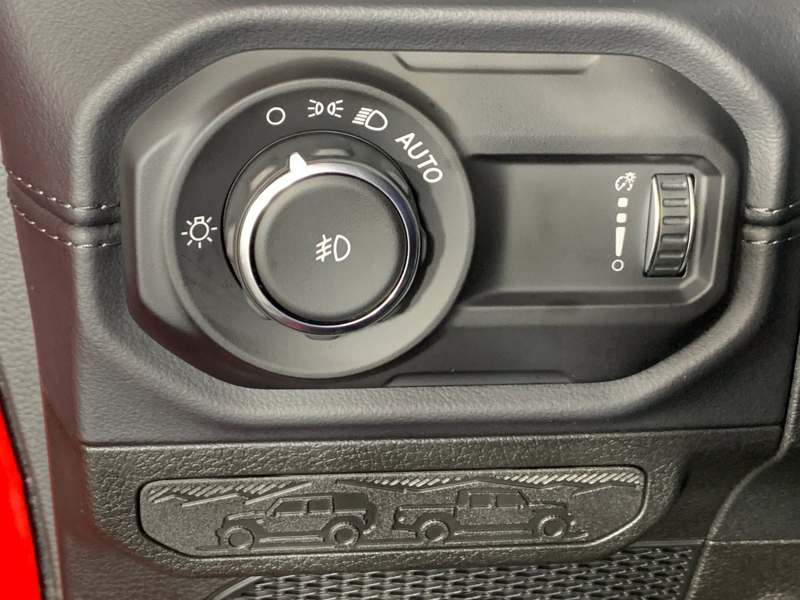 Vehicle photo 16