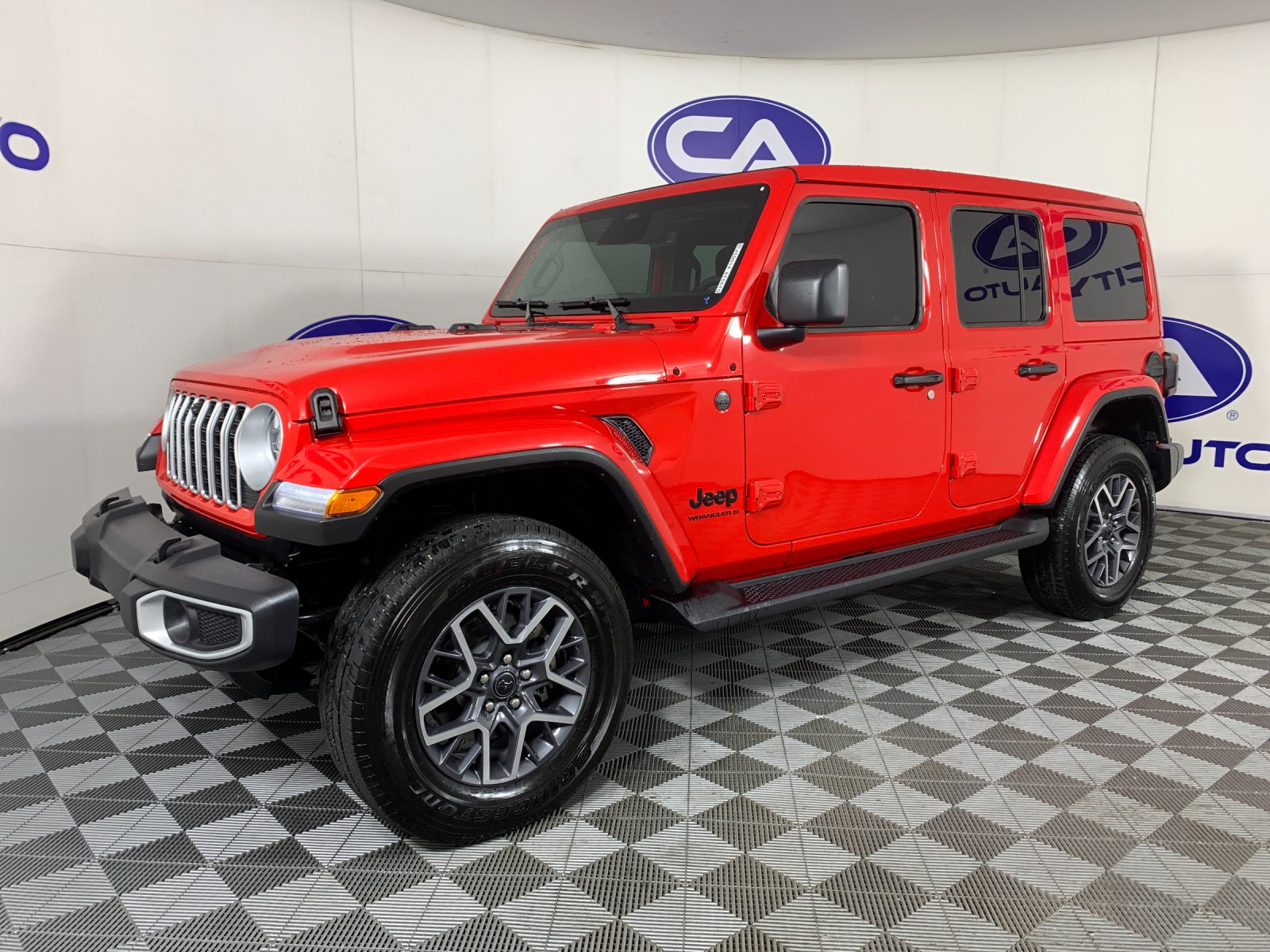 Vehicle photo 7