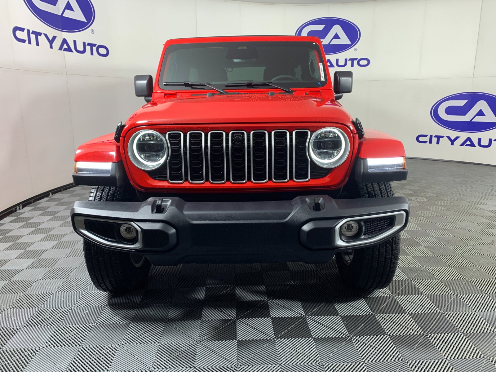 Vehicle photo 9