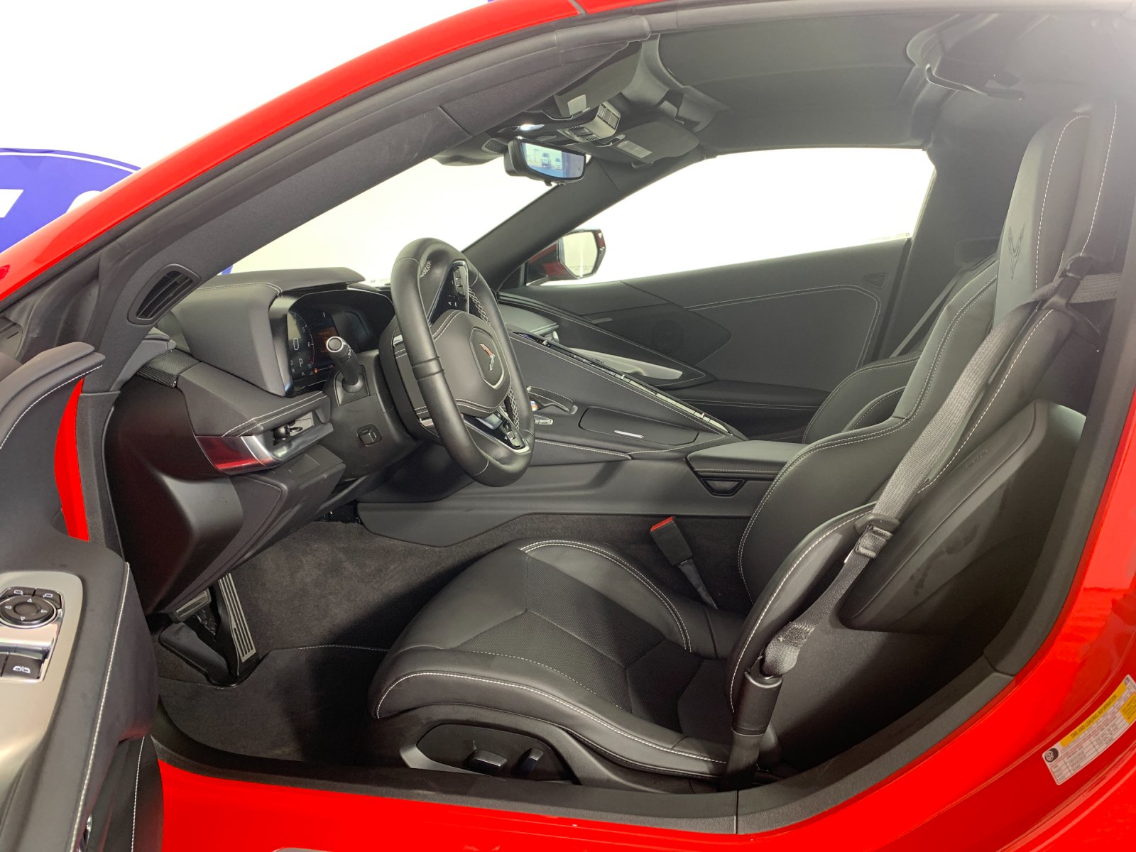 Vehicle photo 15