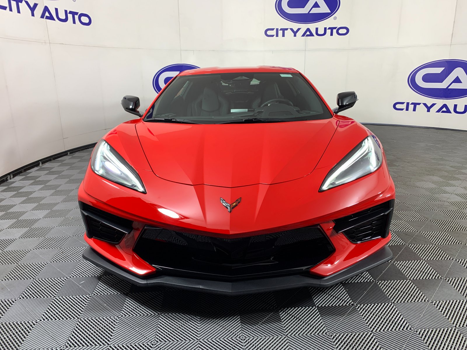 Vehicle photo 9