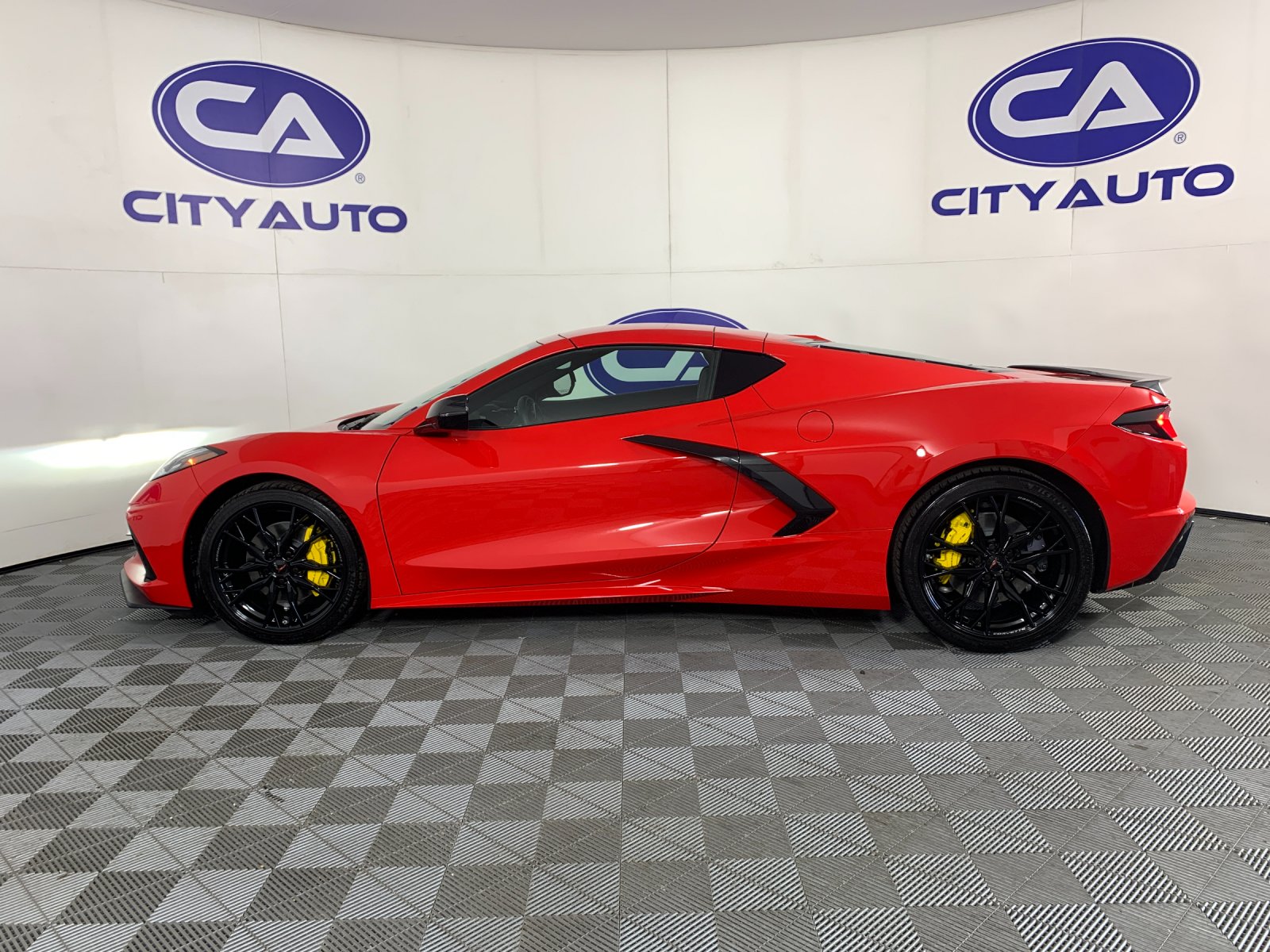 Vehicle photo 6