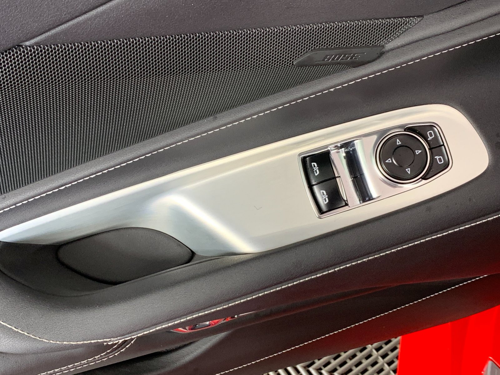 Vehicle photo 14