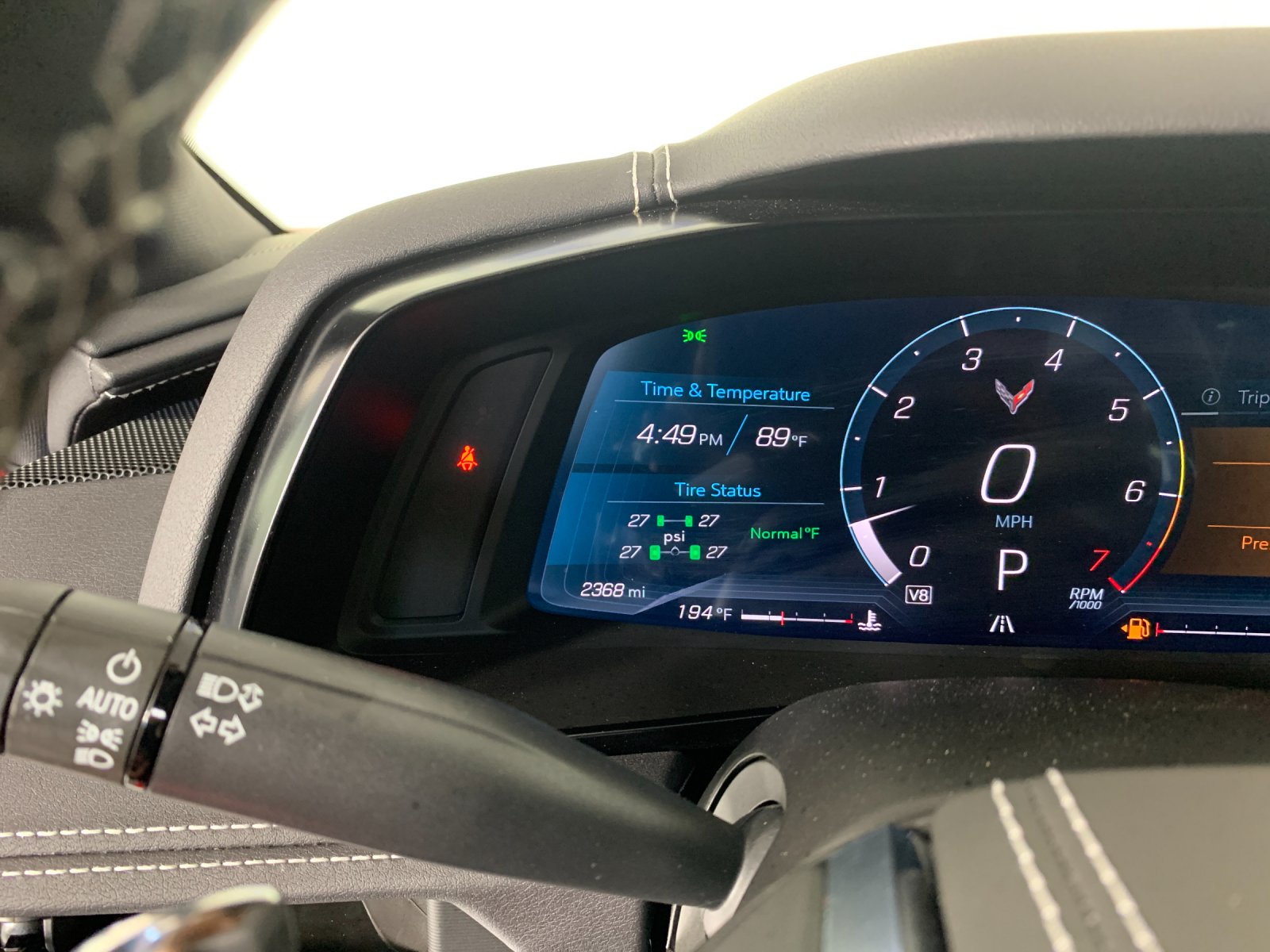 Vehicle photo 23