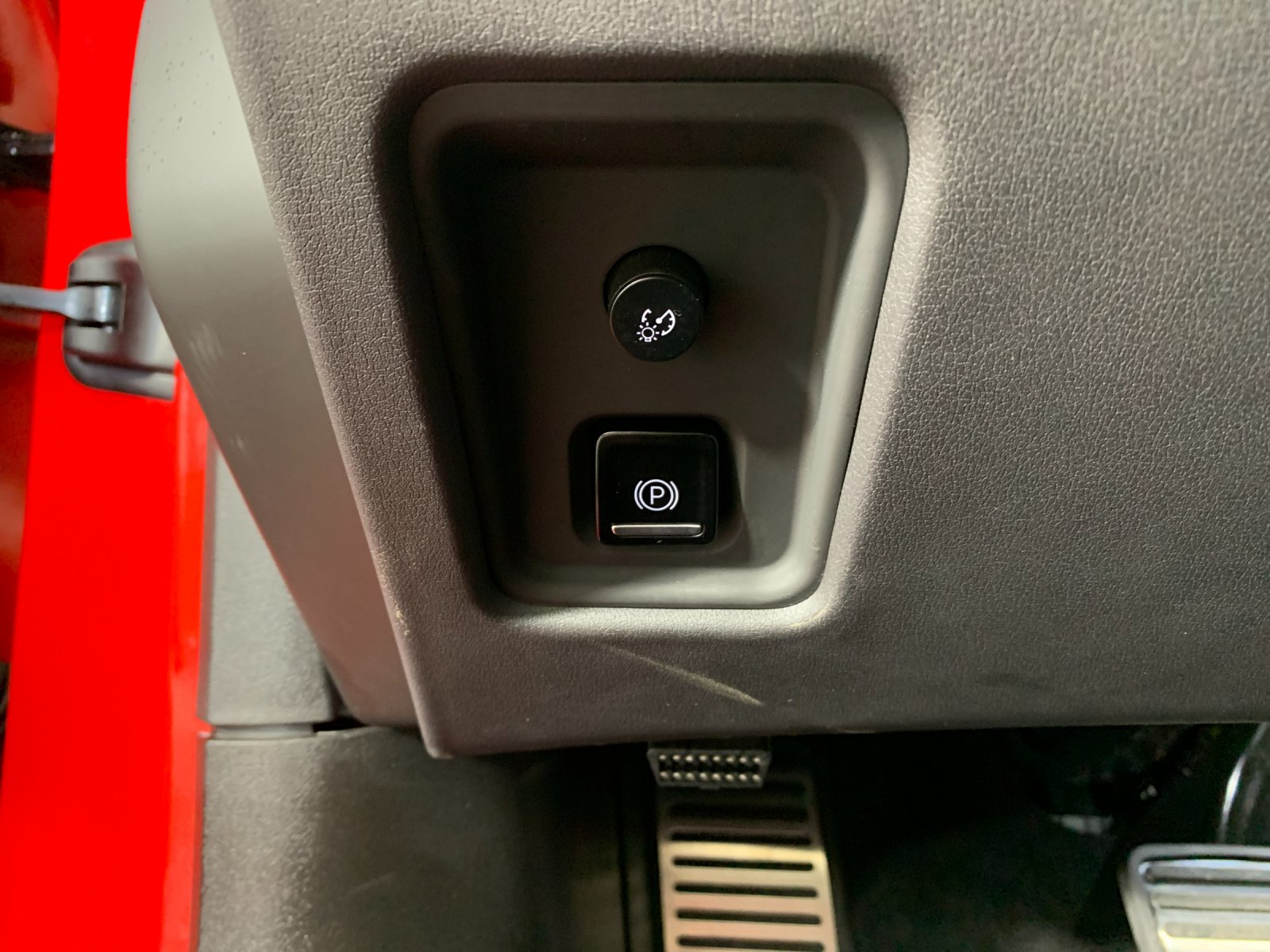 Vehicle photo 16