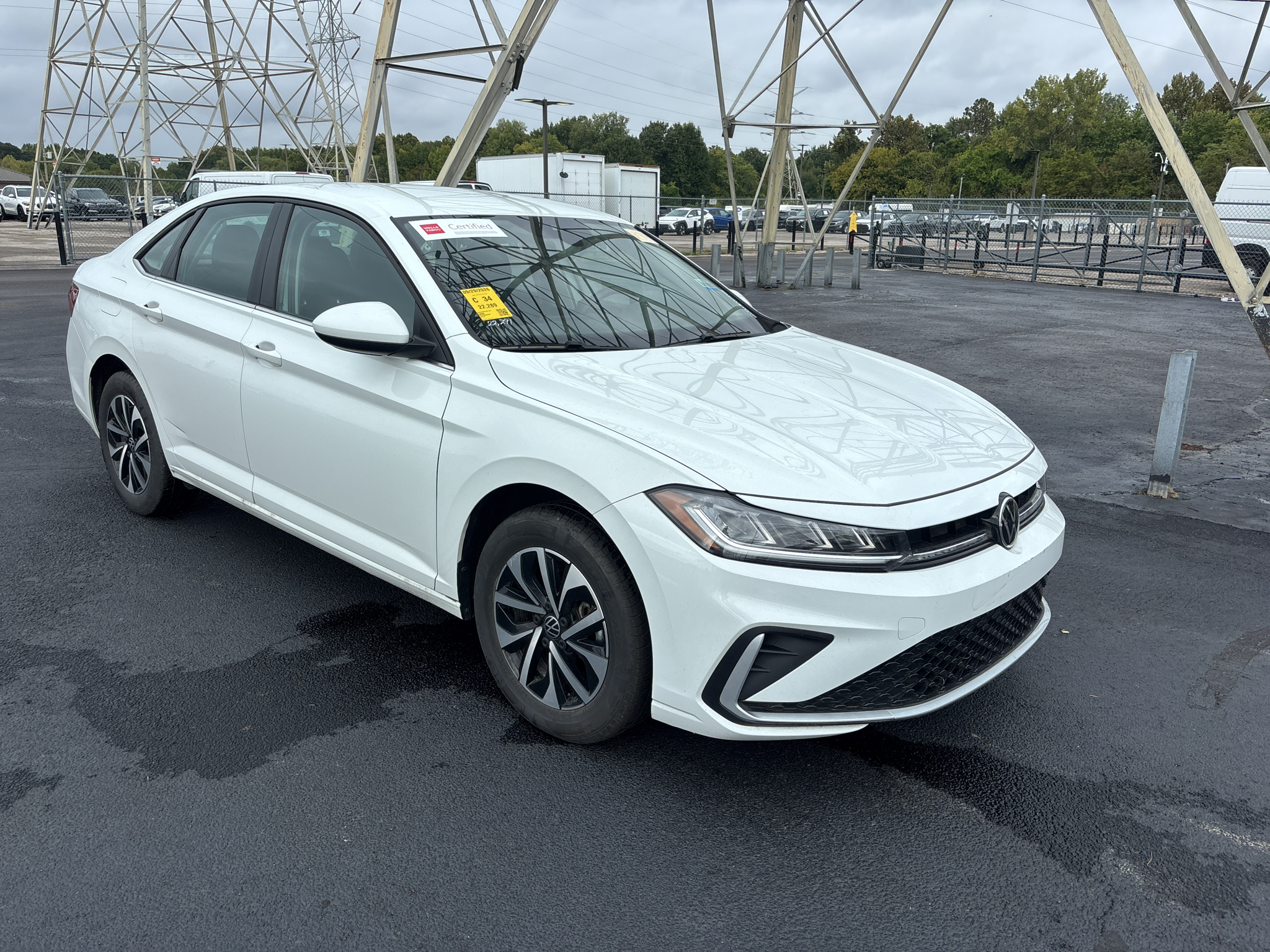 Vehicle photo 12