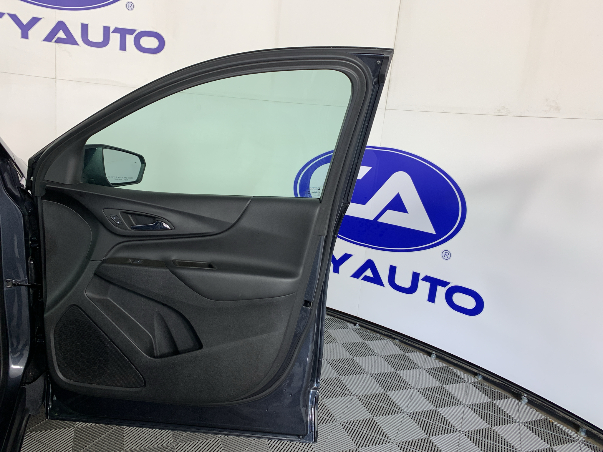 Used 2023 Chevrolet Equinox SUV