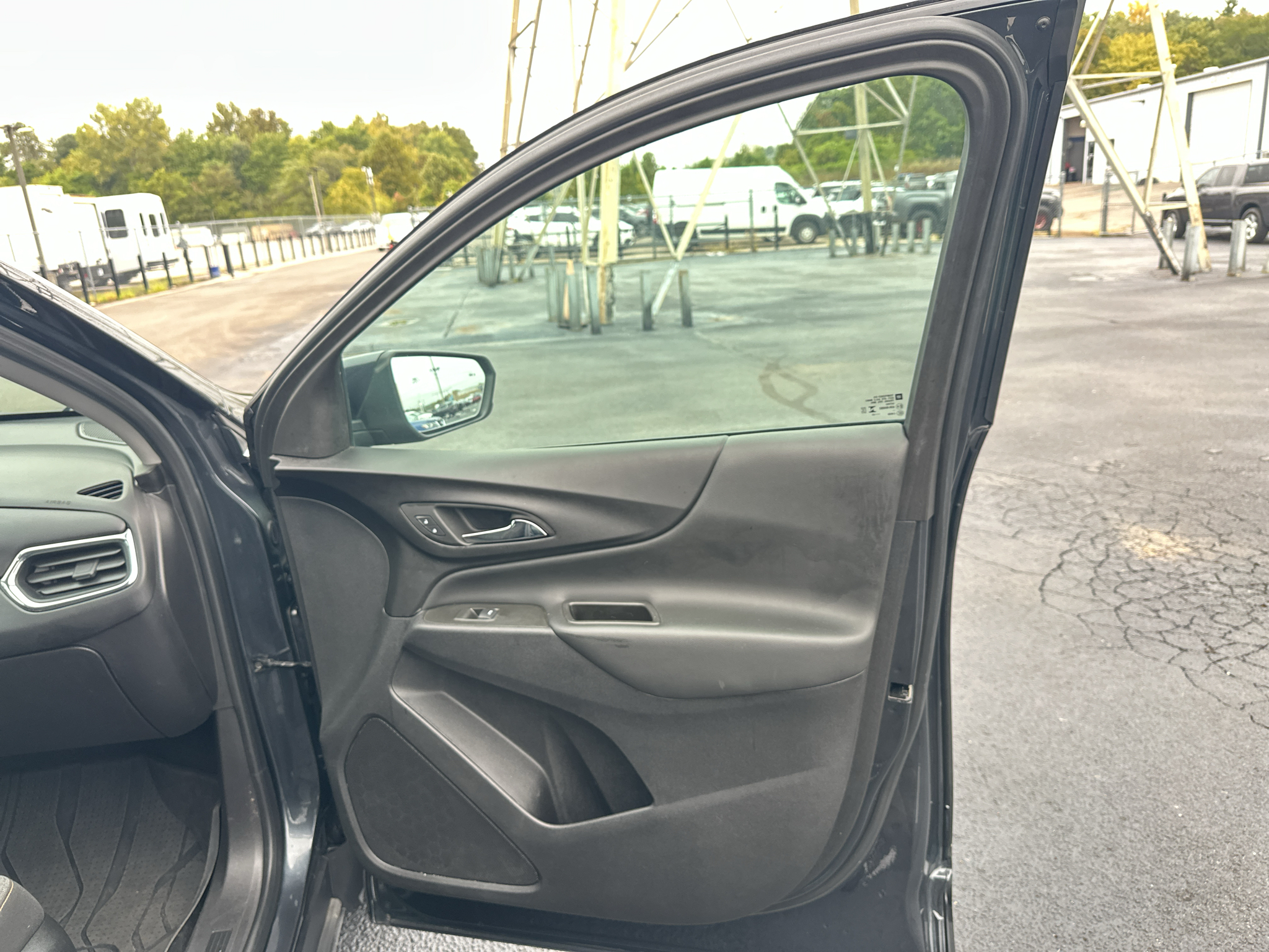 Used 2023 Chevrolet Equinox SUV