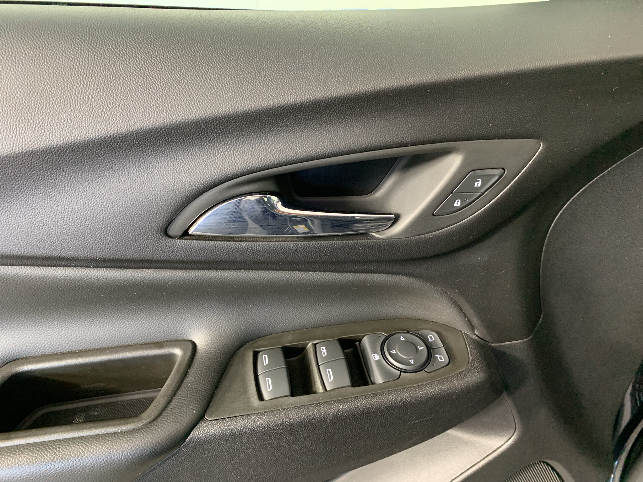 Used 2023 Chevrolet Equinox SUV