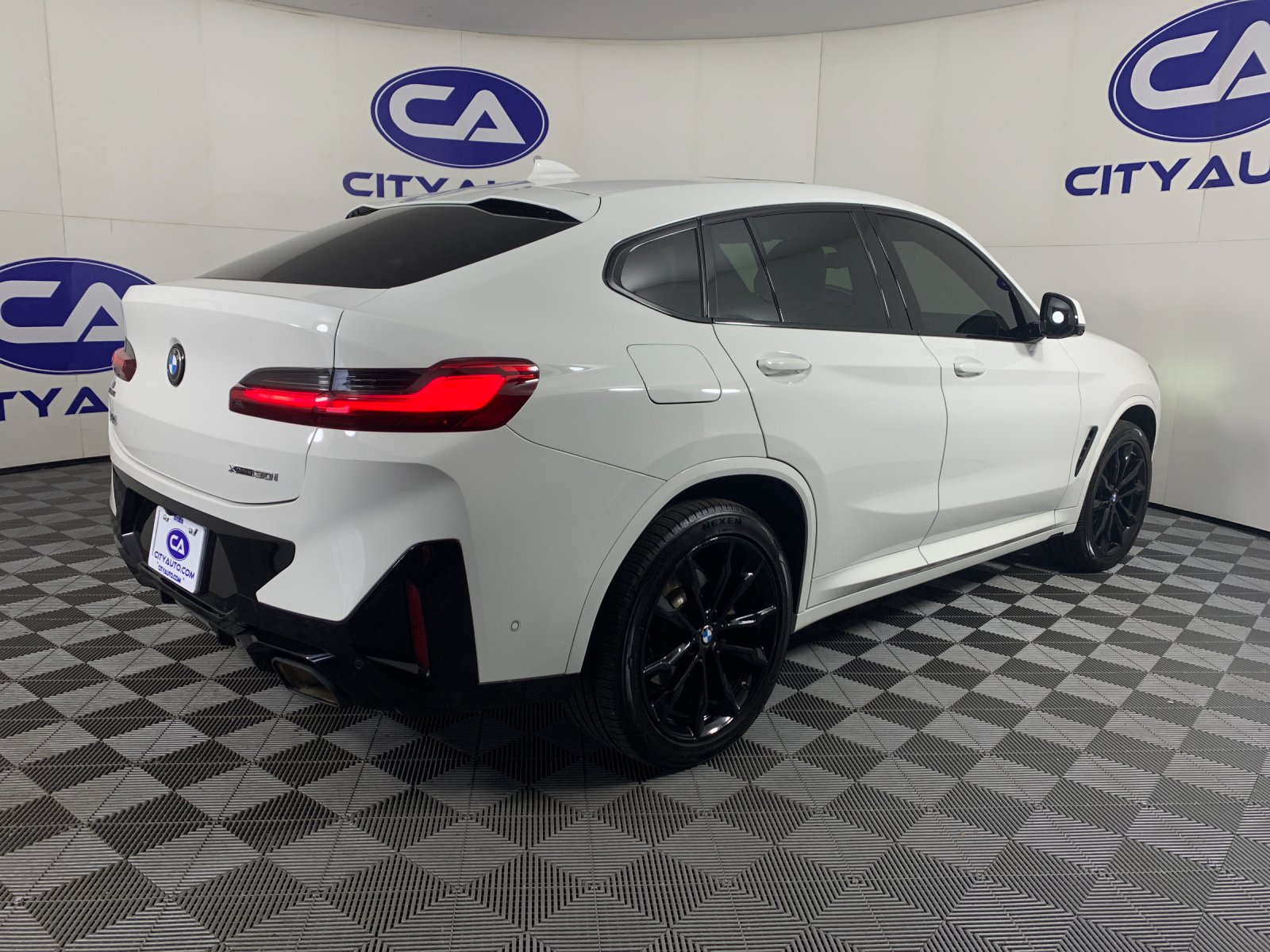Used 2024 BMW X4 SUV