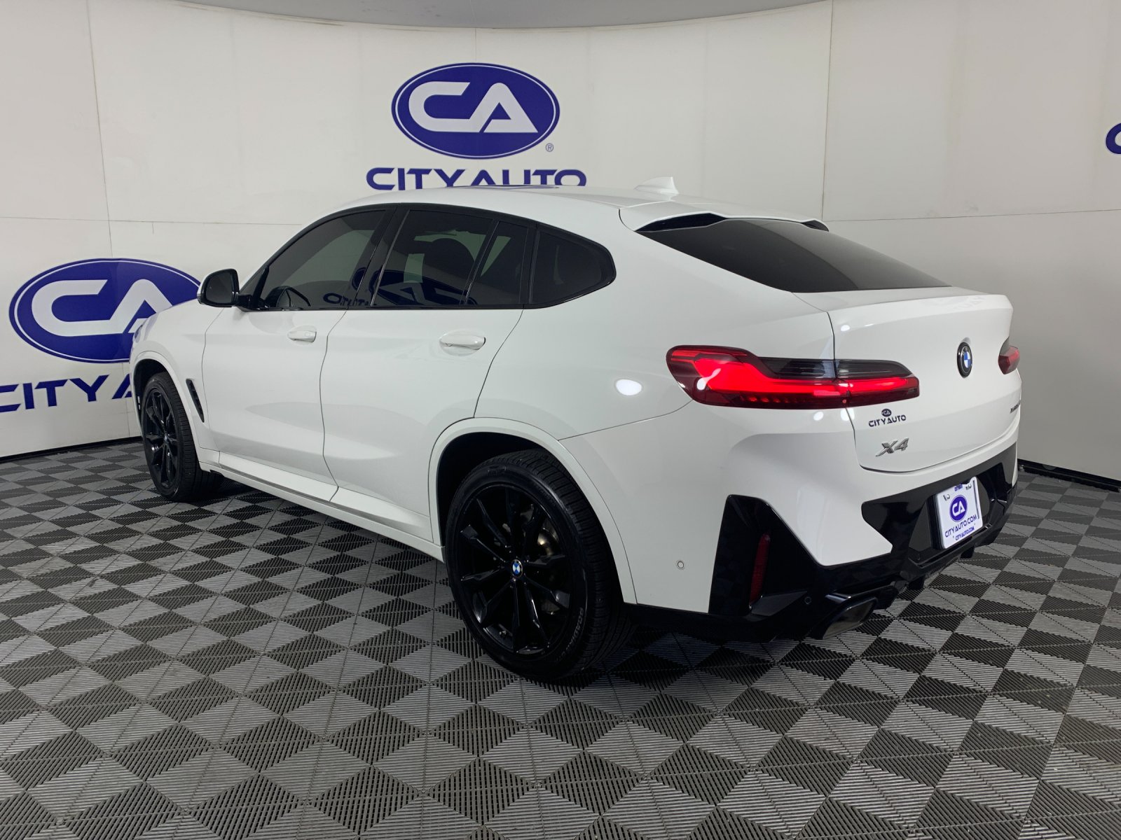 Used 2024 BMW X4 SUV