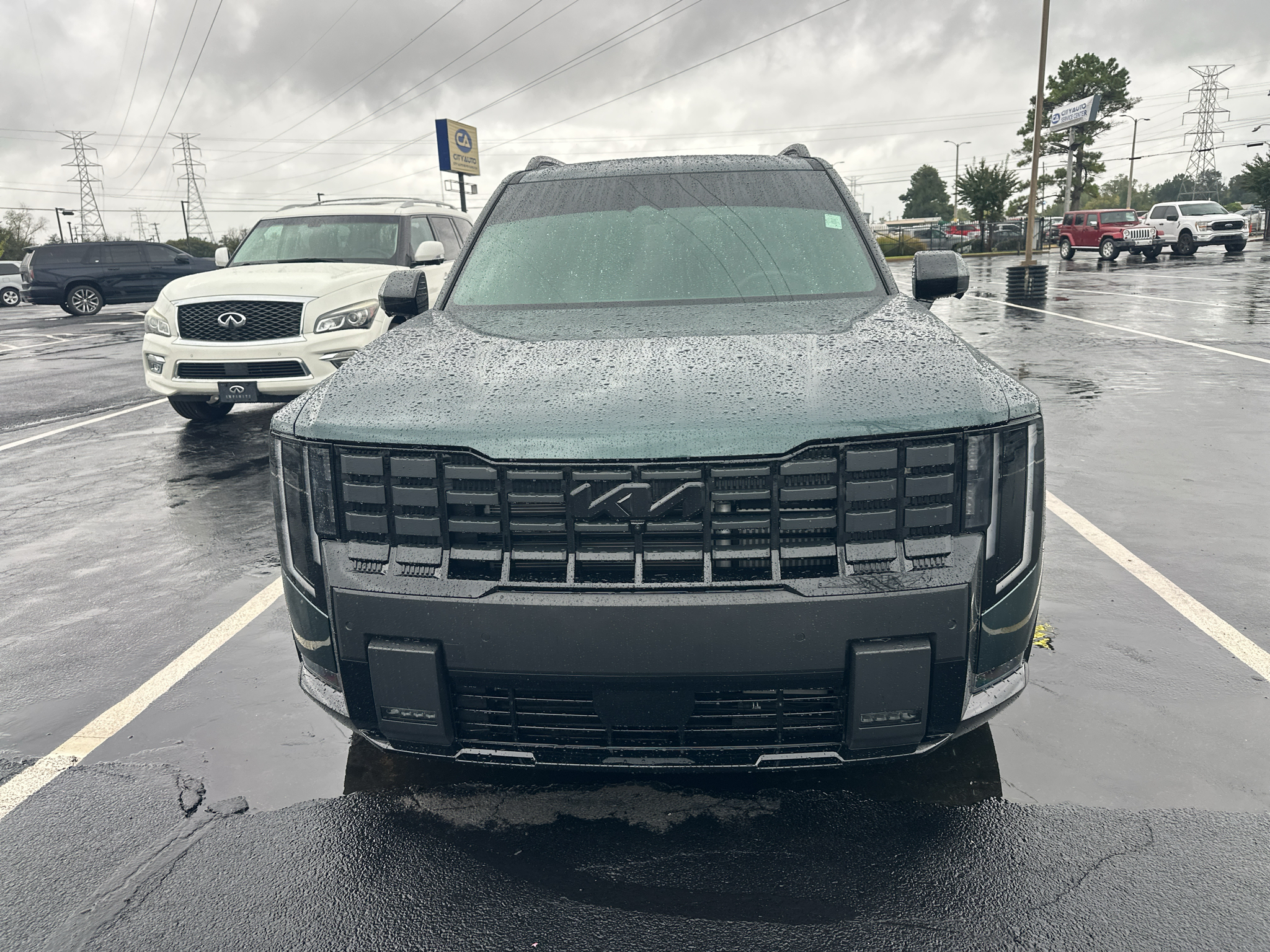 Vehicle photo 4