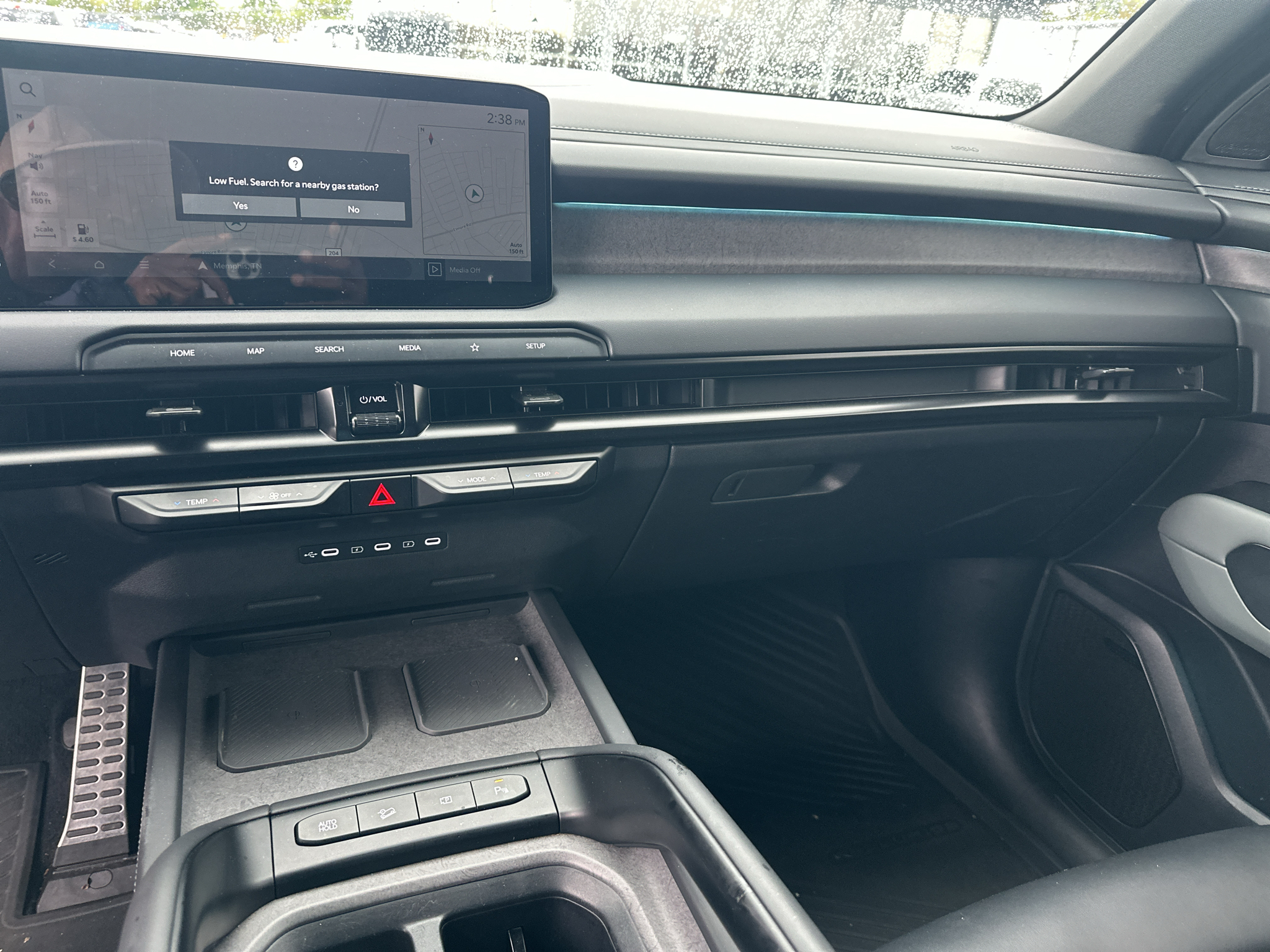 Vehicle photo 13