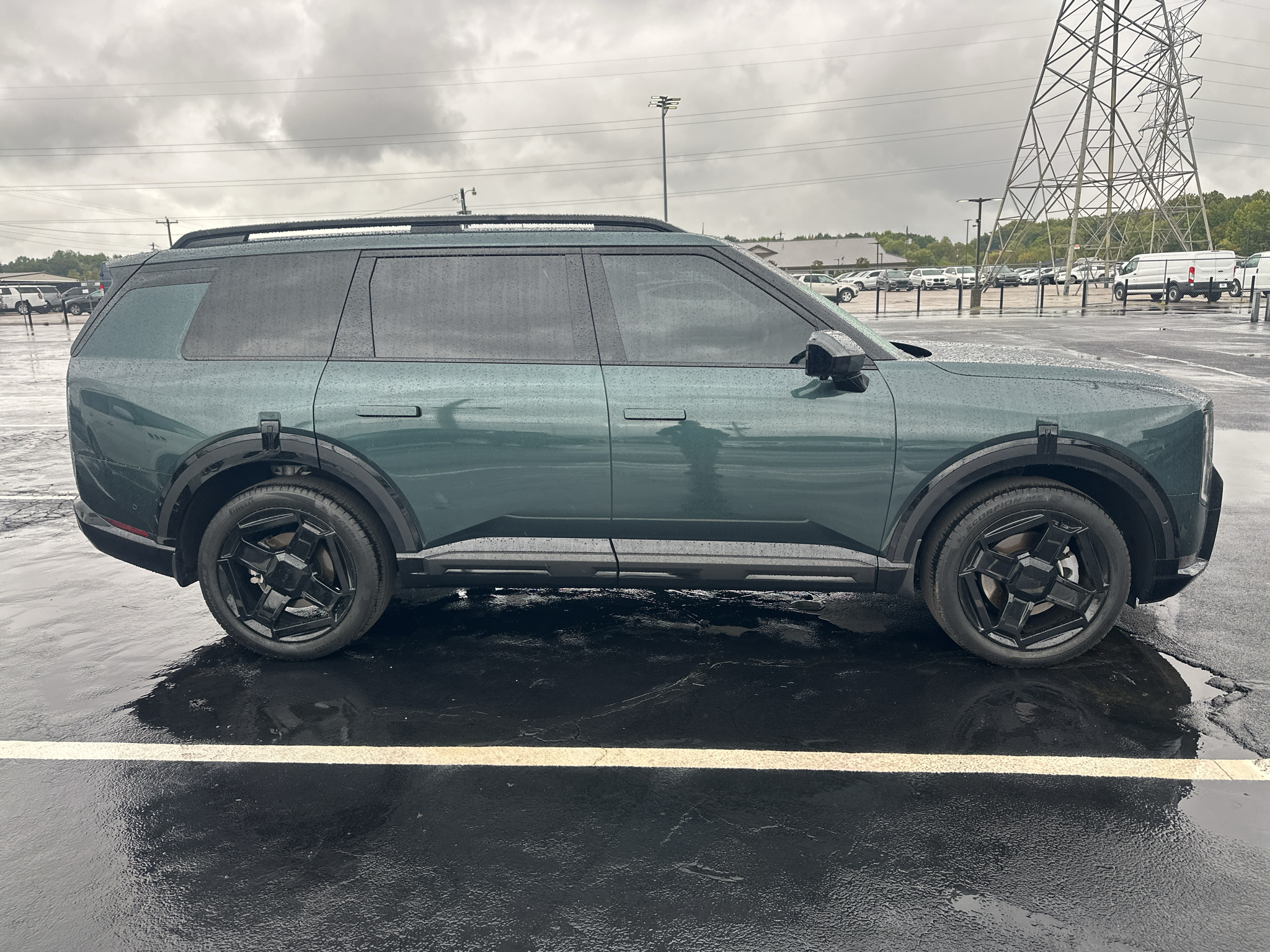 Vehicle photo 3
