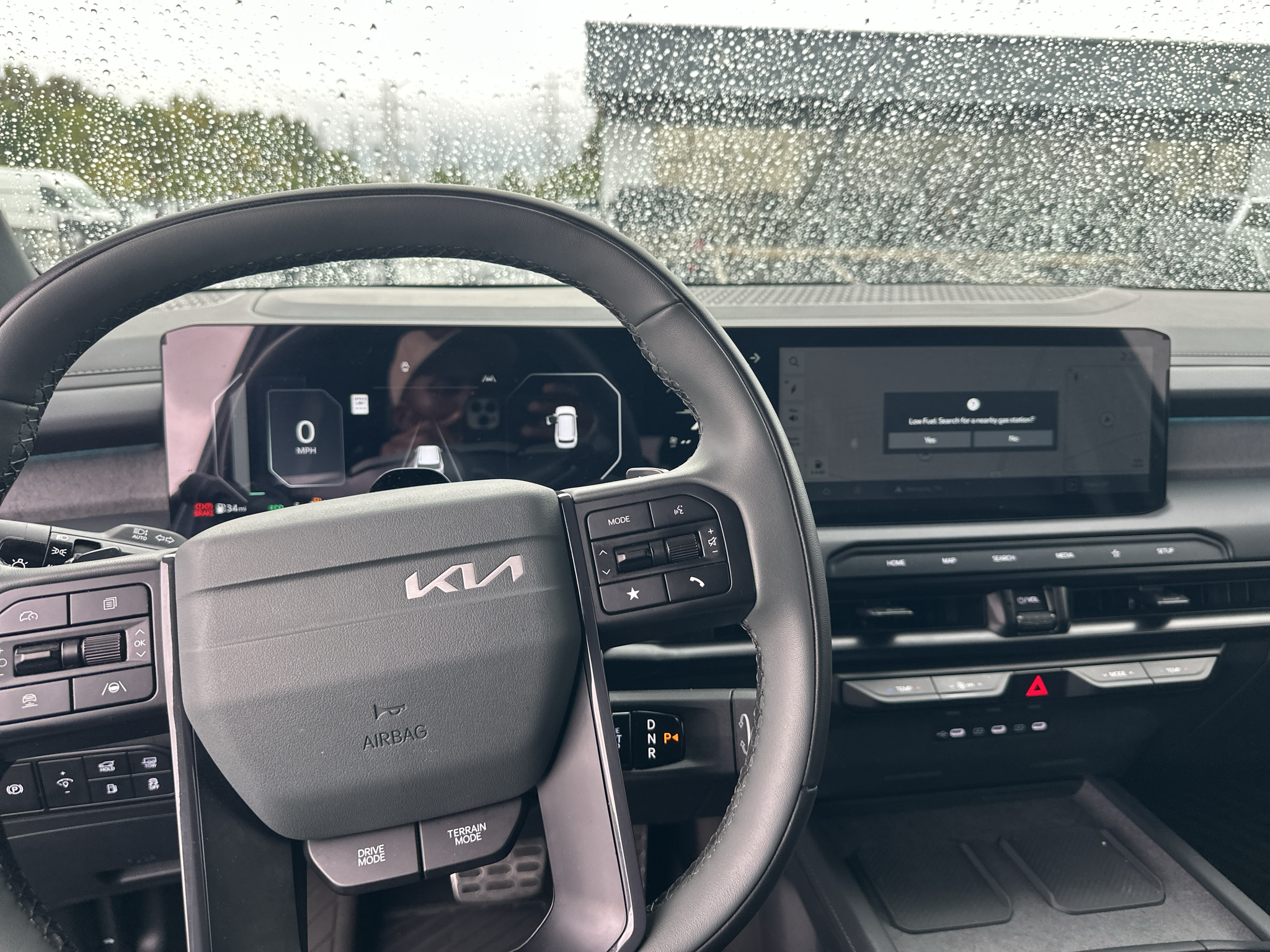 Vehicle photo 11