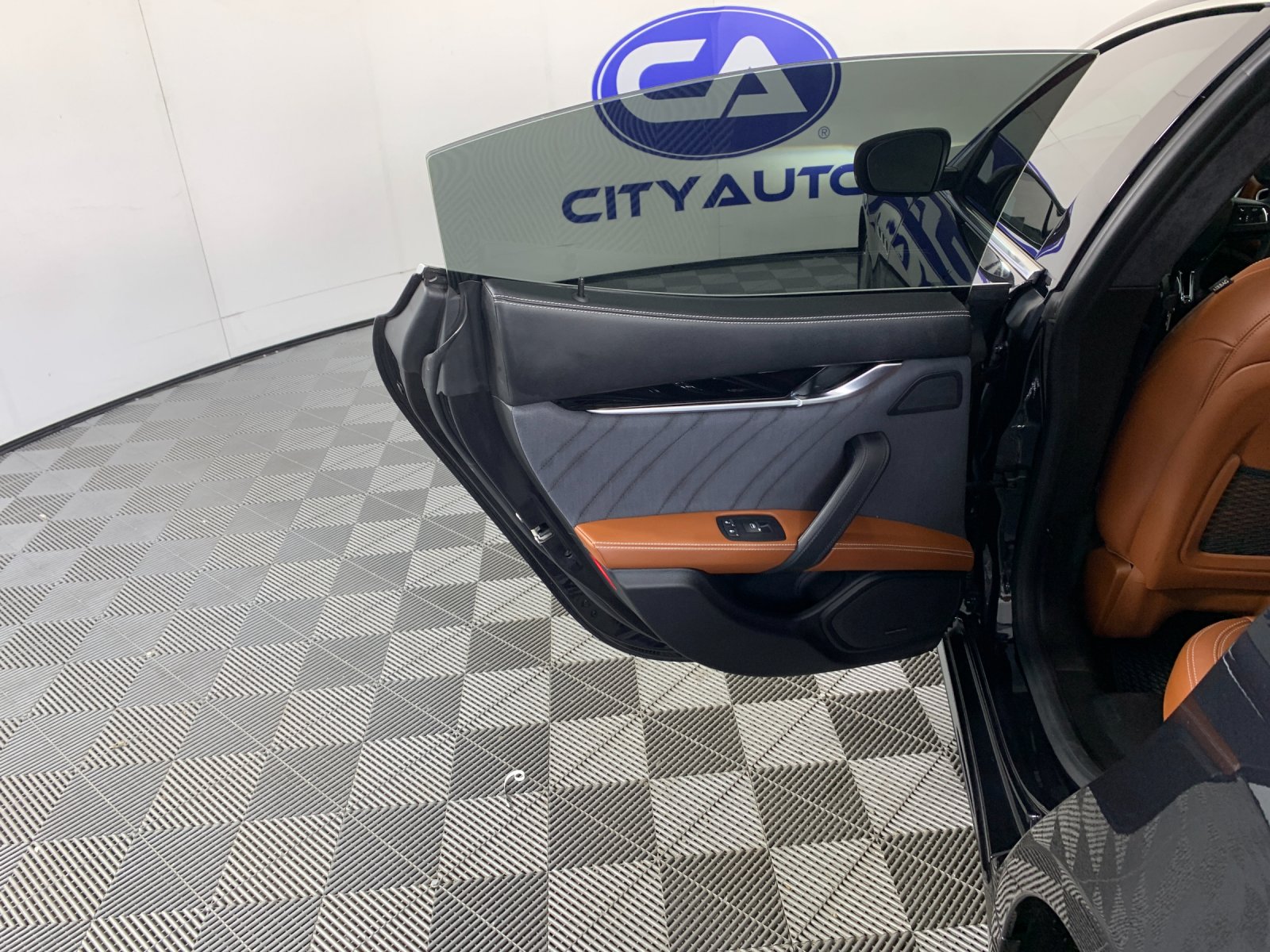 Used 2018 Maserati Ghibli Sedan