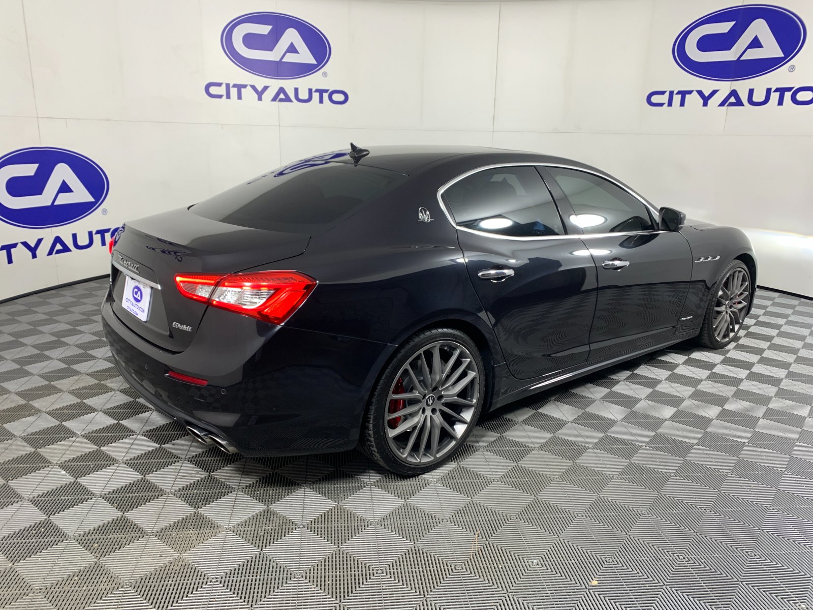 Used 2018 Maserati Ghibli Sedan