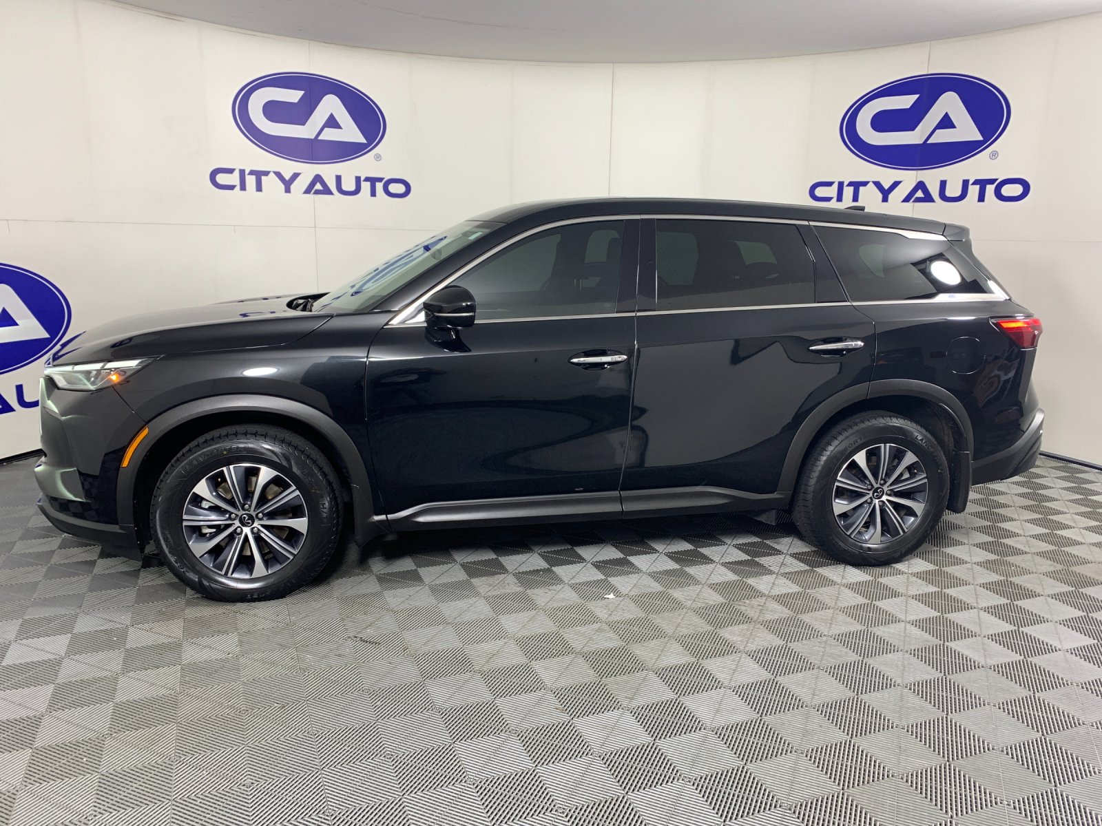 Used 2024 Infiniti QX60 SUV