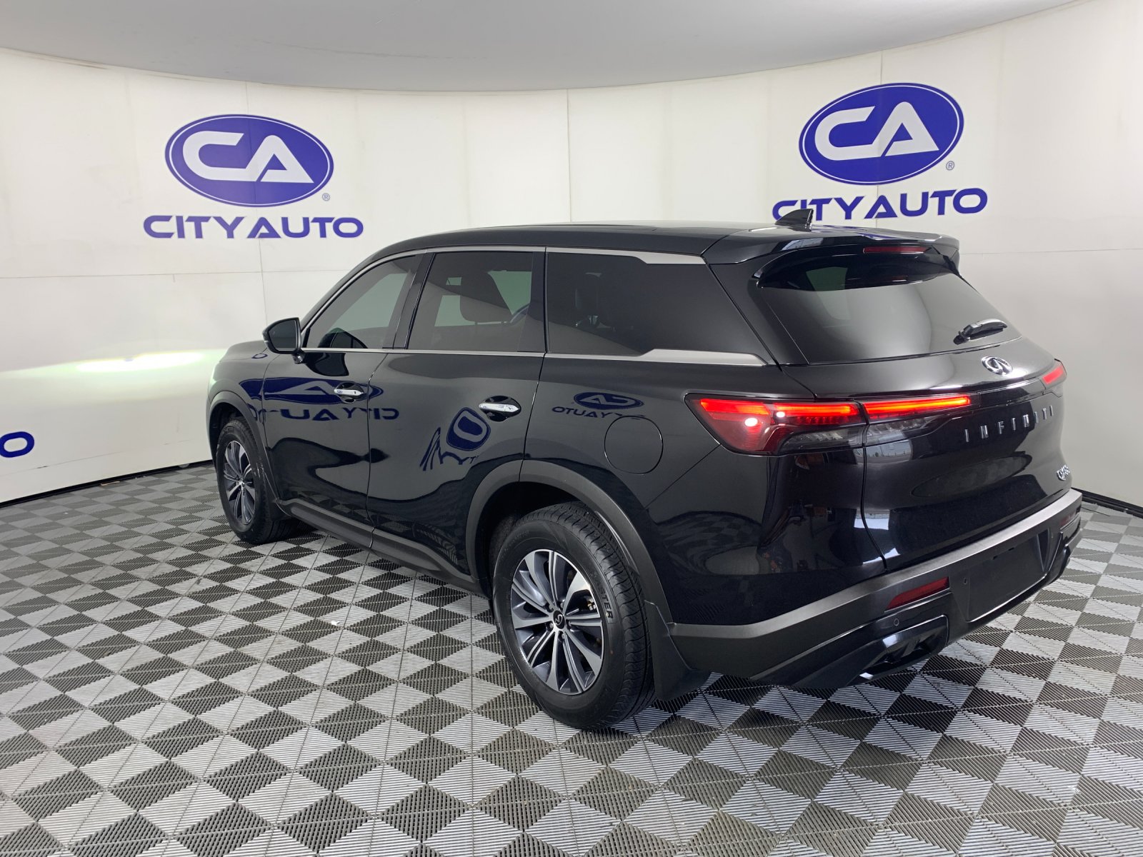 Used 2024 Infiniti QX60 SUV