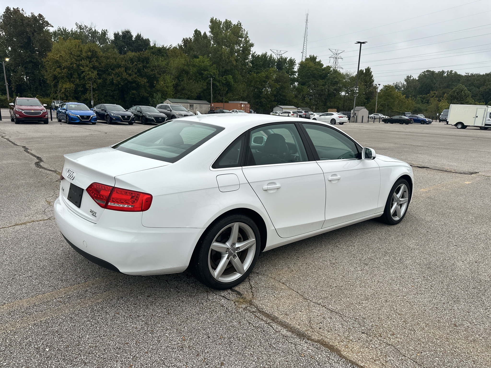 Vehicle photo 5