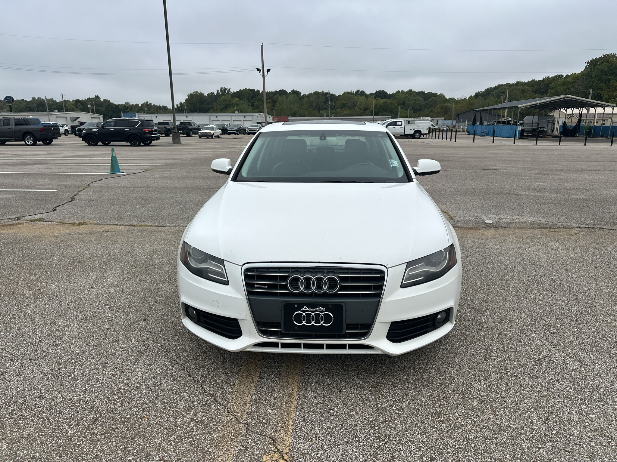 Vehicle photo 2