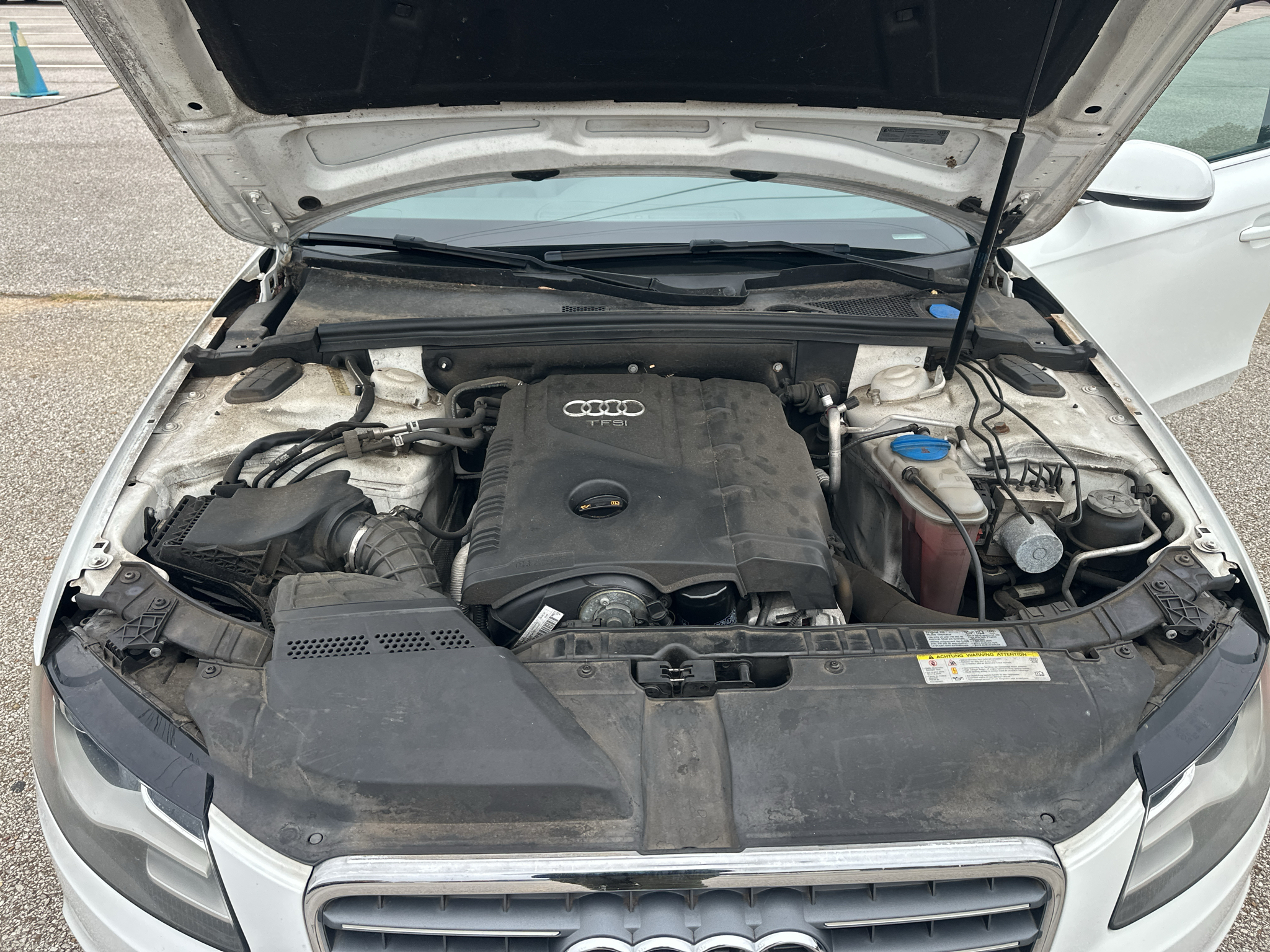 Vehicle photo 19