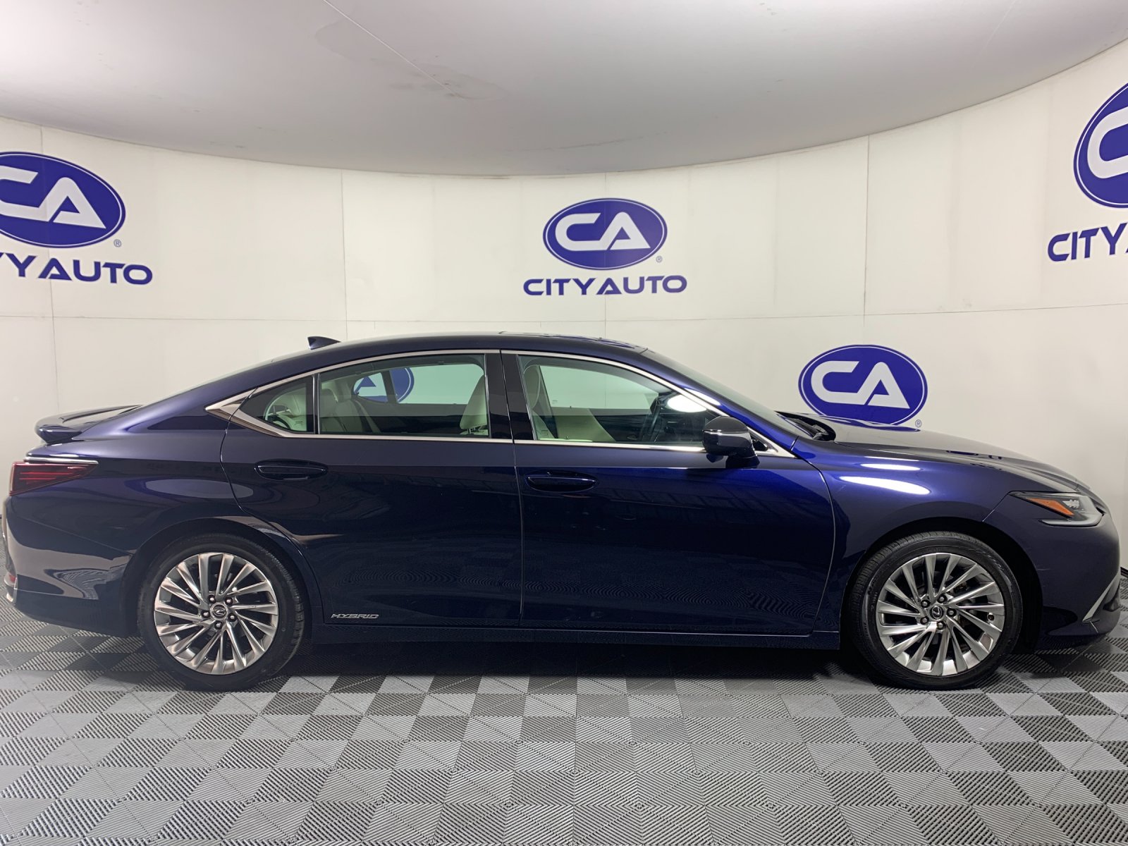 Used 2022 Lexus ES 300h Sedan