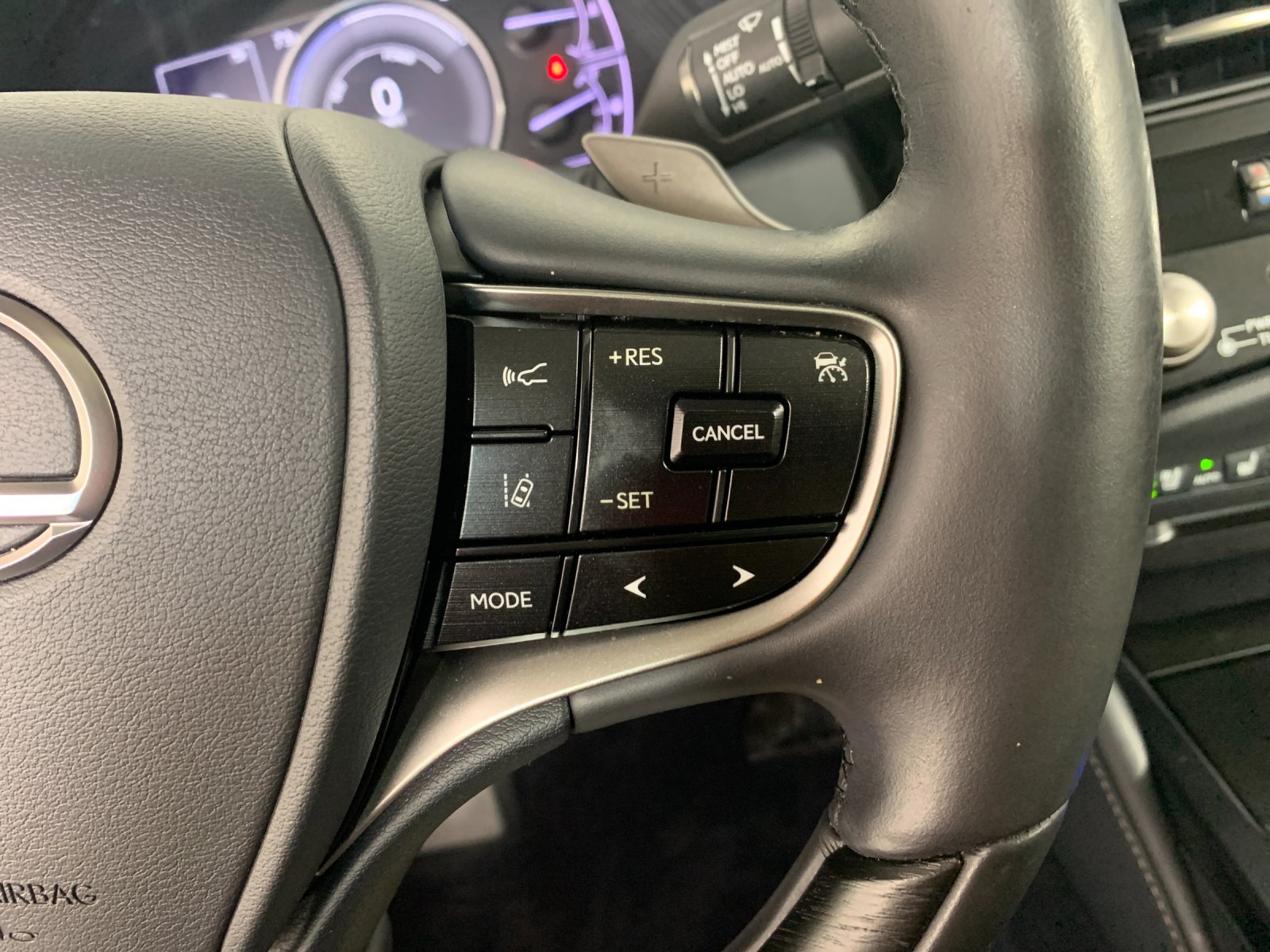 Used 2022 Lexus ES 300h Sedan