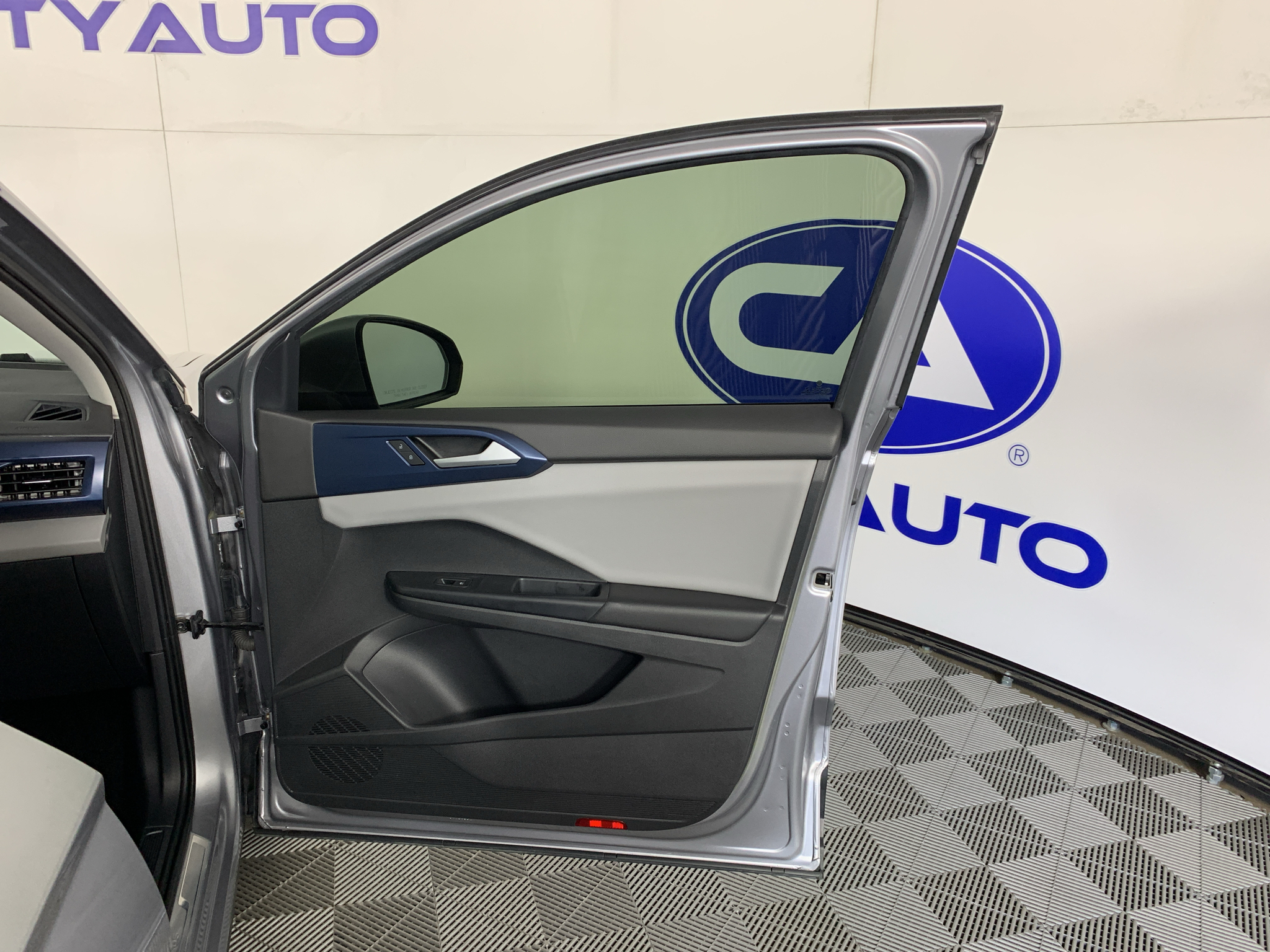 Used 2022 Volkswagen Taos SUV
