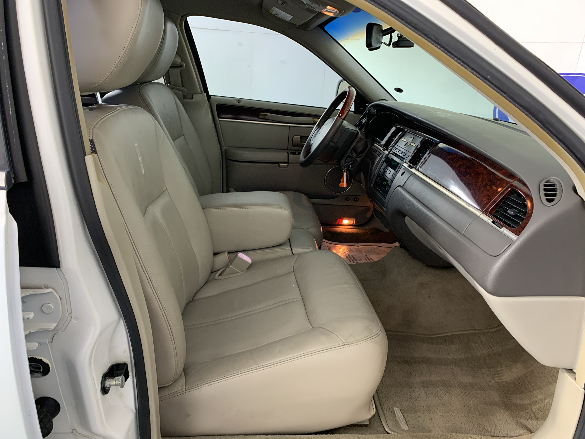 Used 2011 Lincoln Town Car Sedan