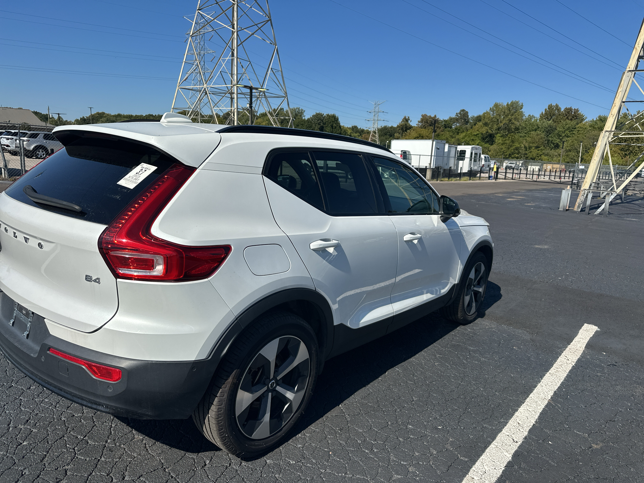 Used 2023 Volvo XC40 B4 SUV