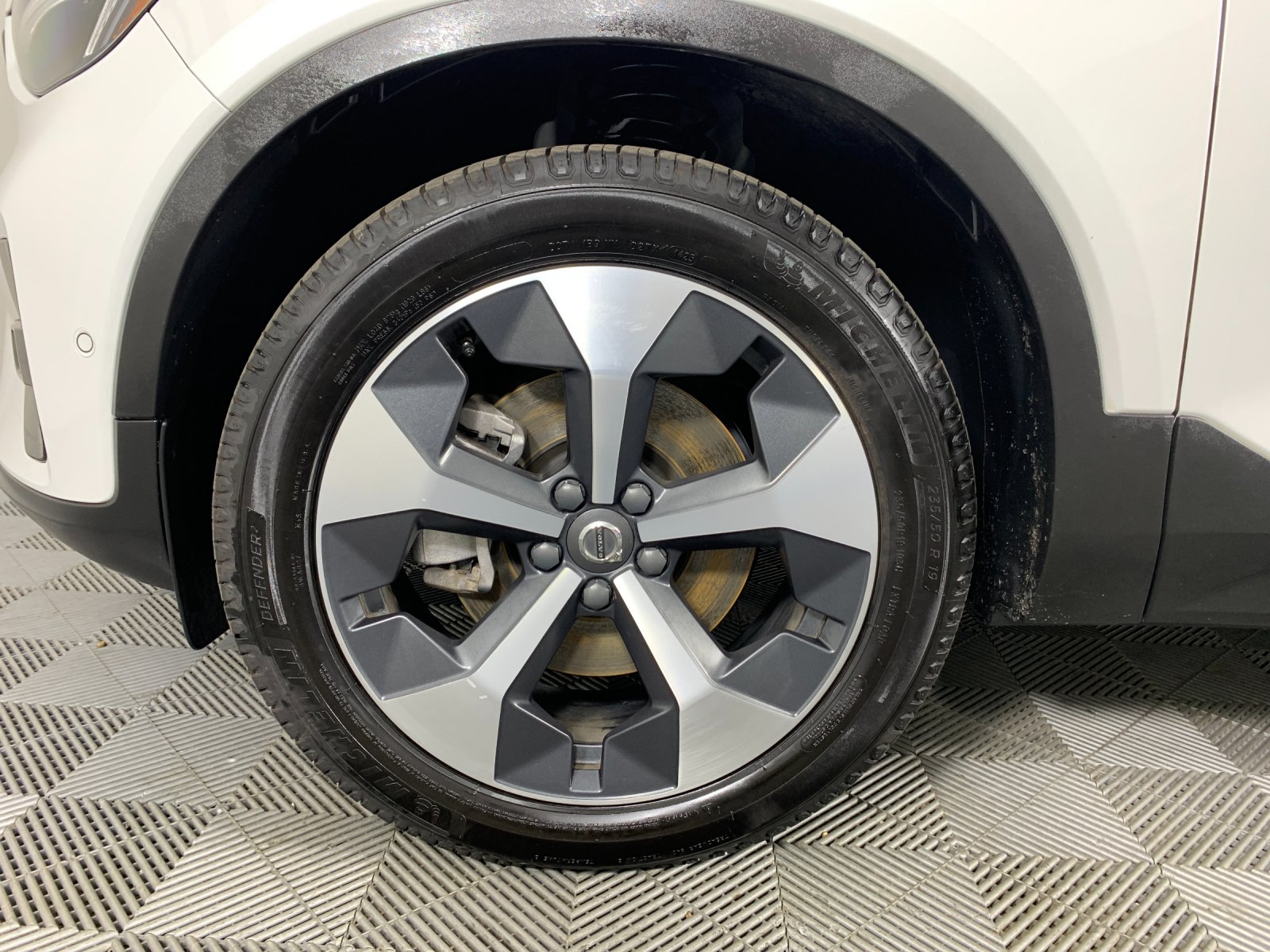 Used 2023 Volvo XC40 B4 SUV