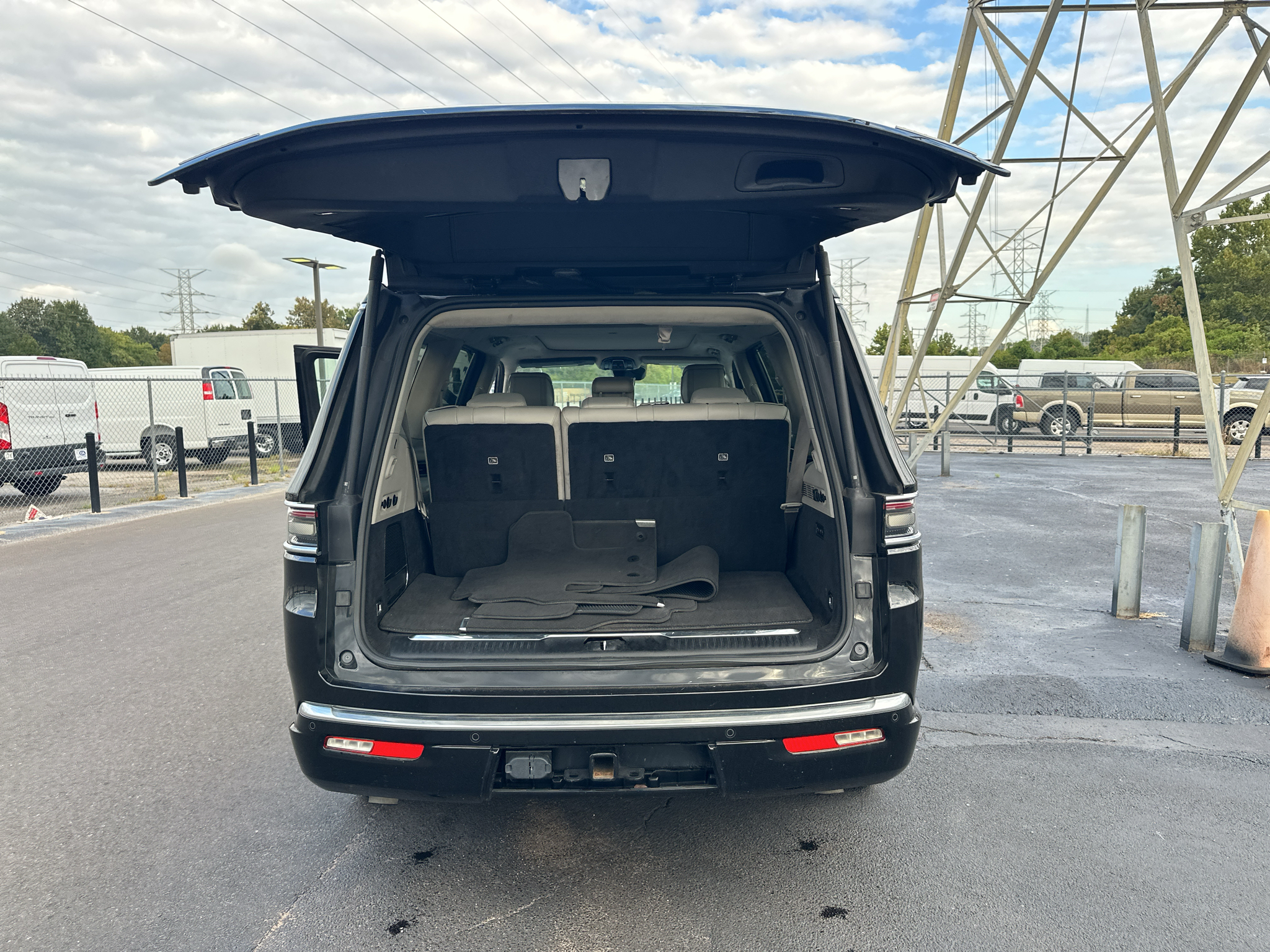 Used 2023 Jeep Grand Wagoneer SUV