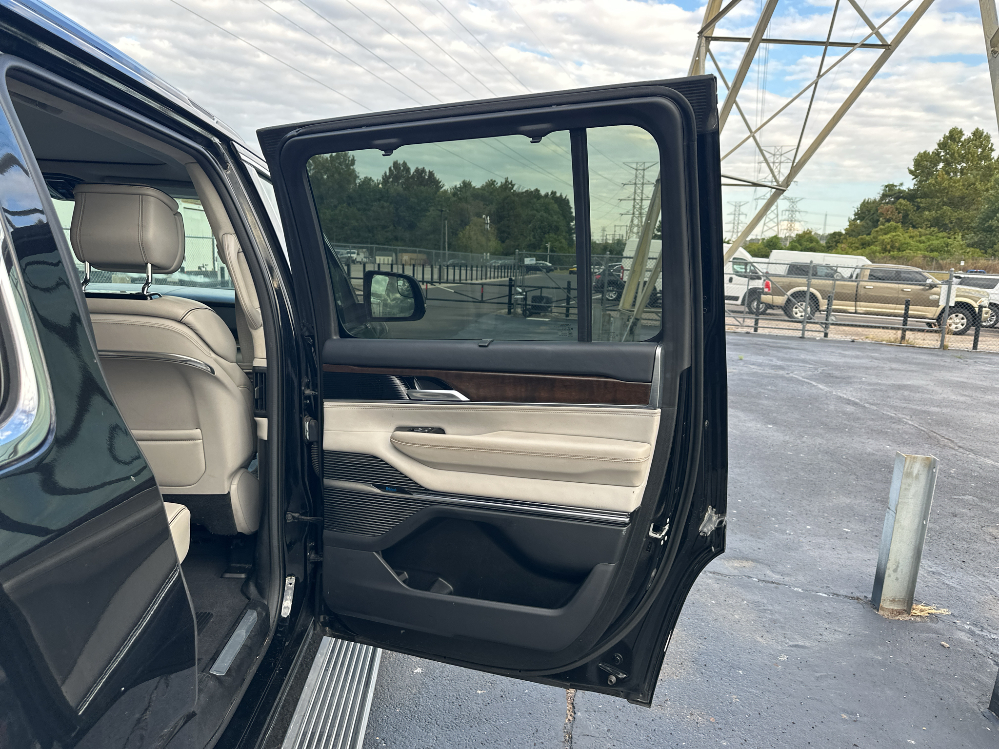Used 2023 Jeep Grand Wagoneer SUV