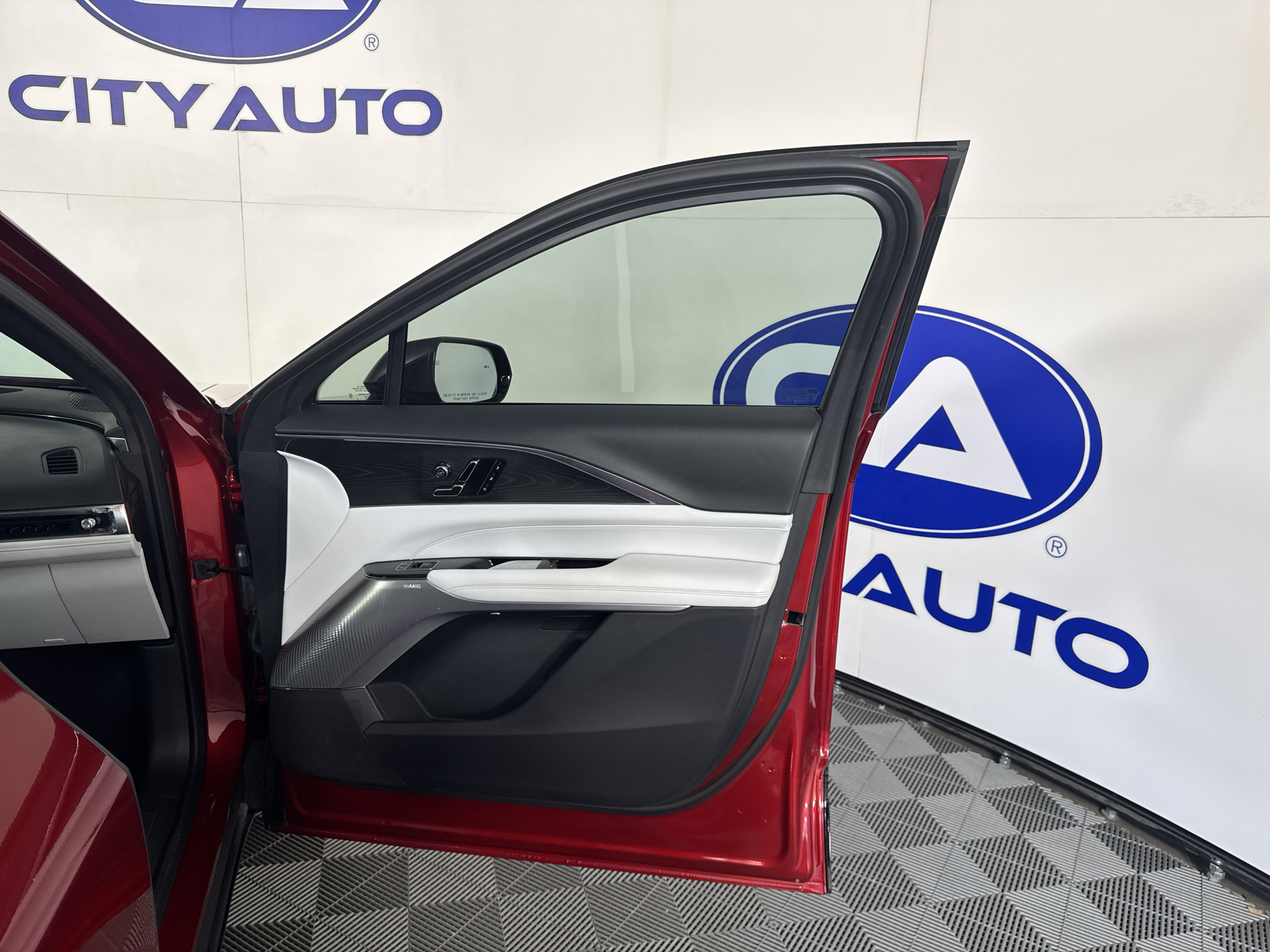 Used 2024 Cadillac Lyriq SUV