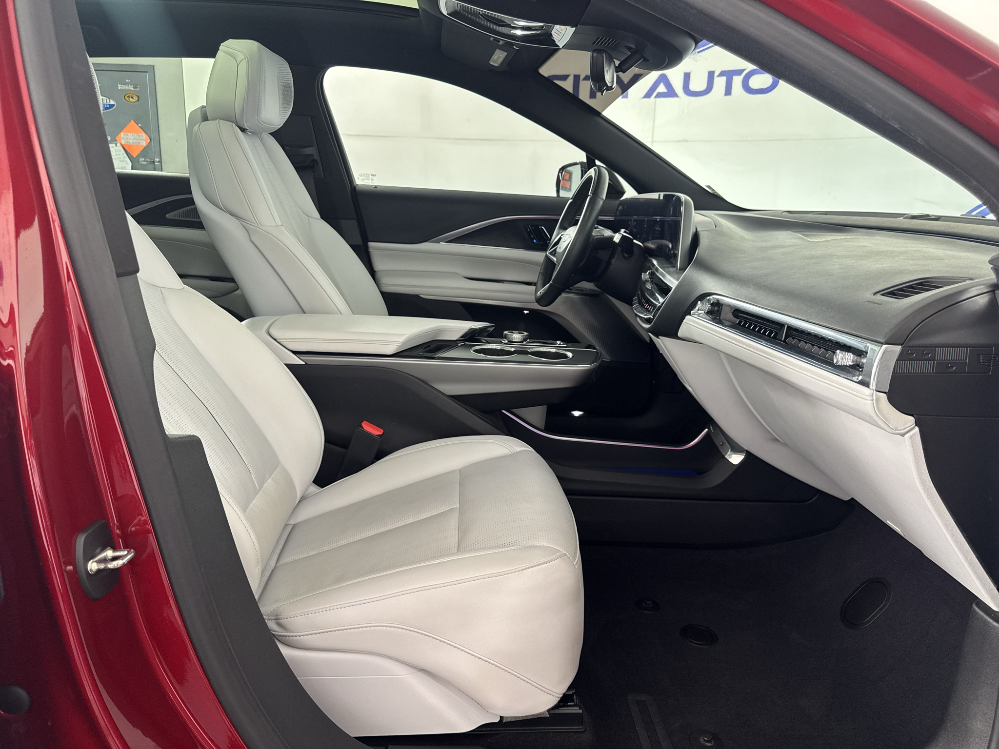 Used 2024 Cadillac Lyriq SUV