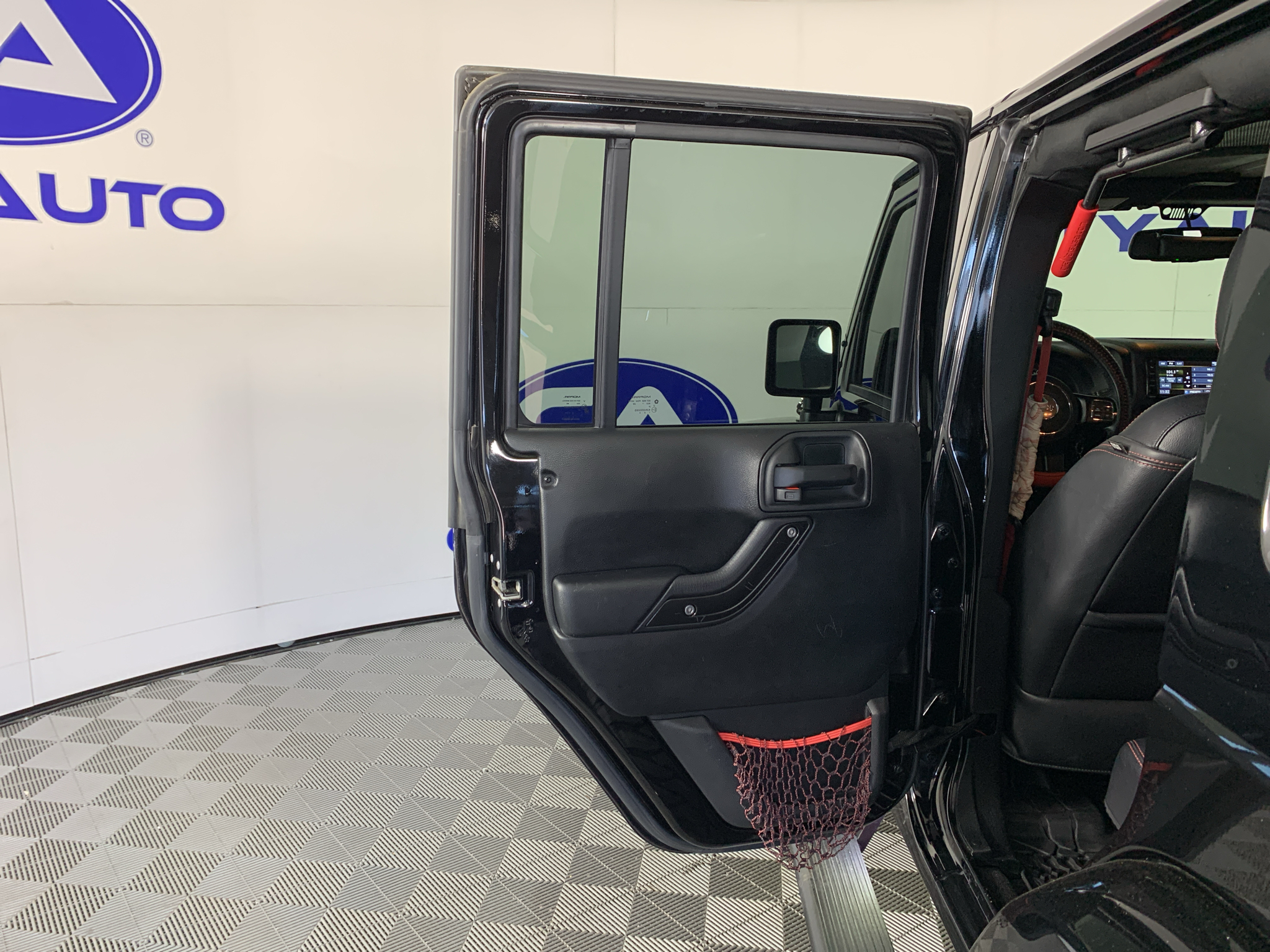 Used 2017 Jeep Wrangler SUV