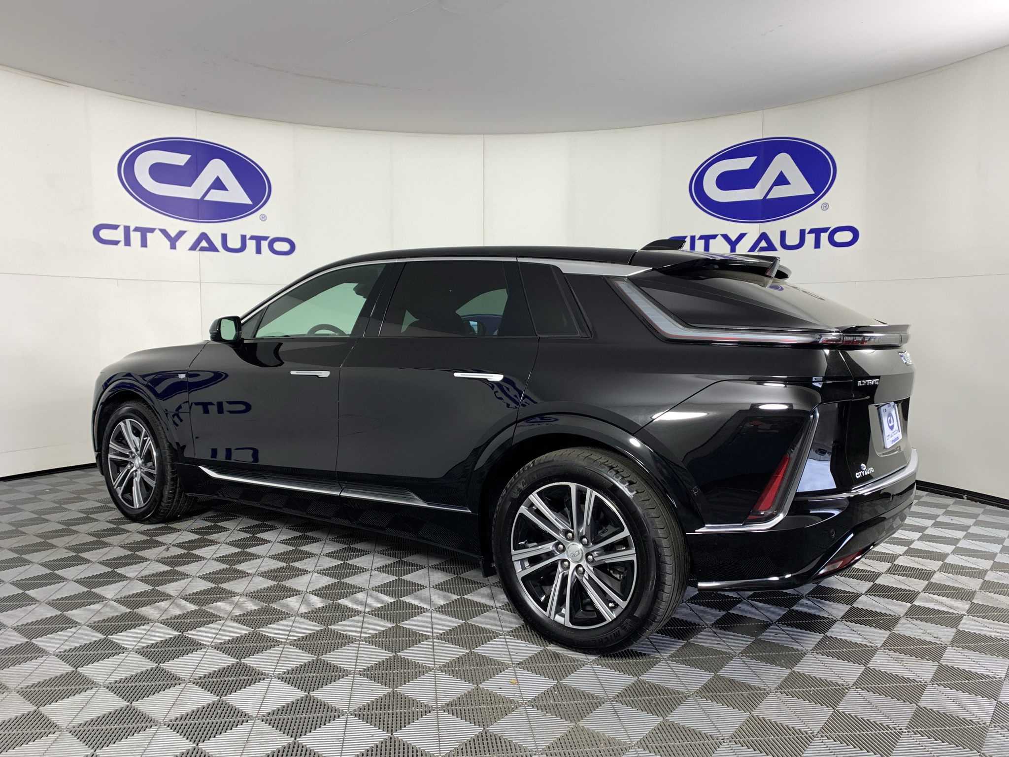 Used 2024 Cadillac Lyriq SUV