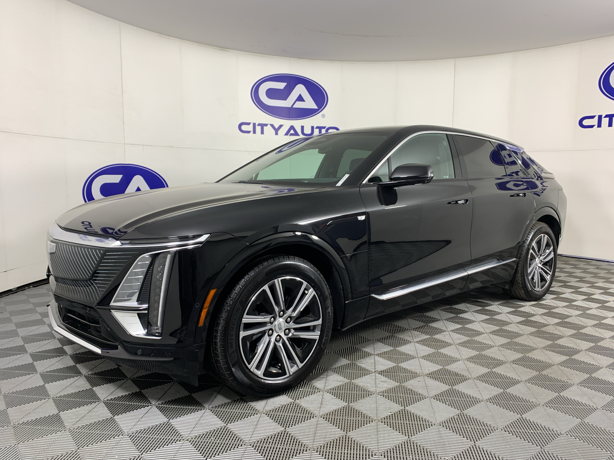 Used 2024 Cadillac Lyriq SUV