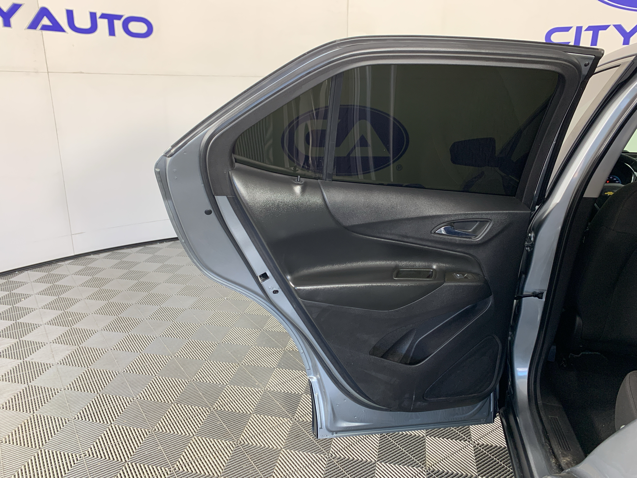Used 2023 Chevrolet Equinox SUV