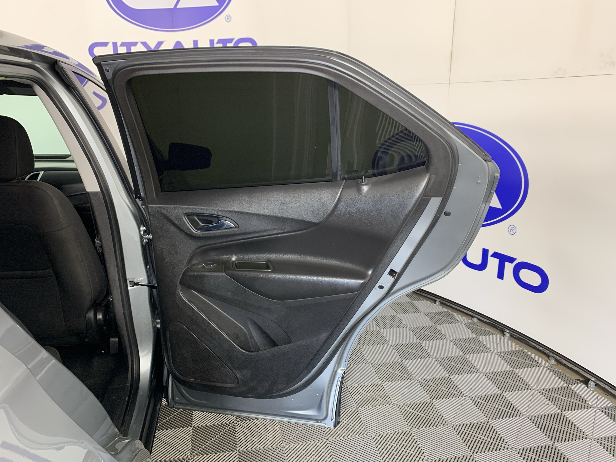 Used 2023 Chevrolet Equinox SUV