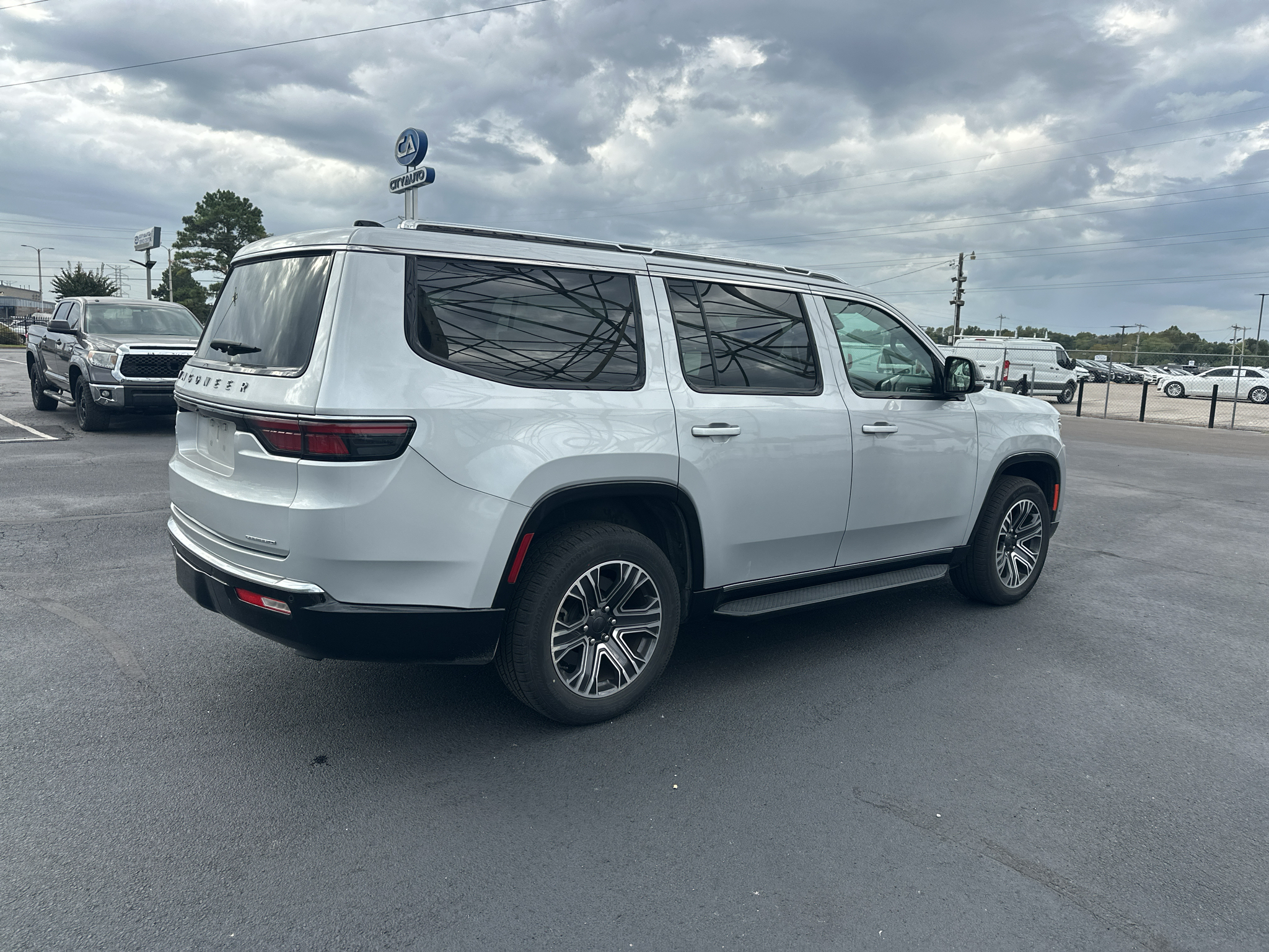 Used 2024 Jeep Wagoneer SUV