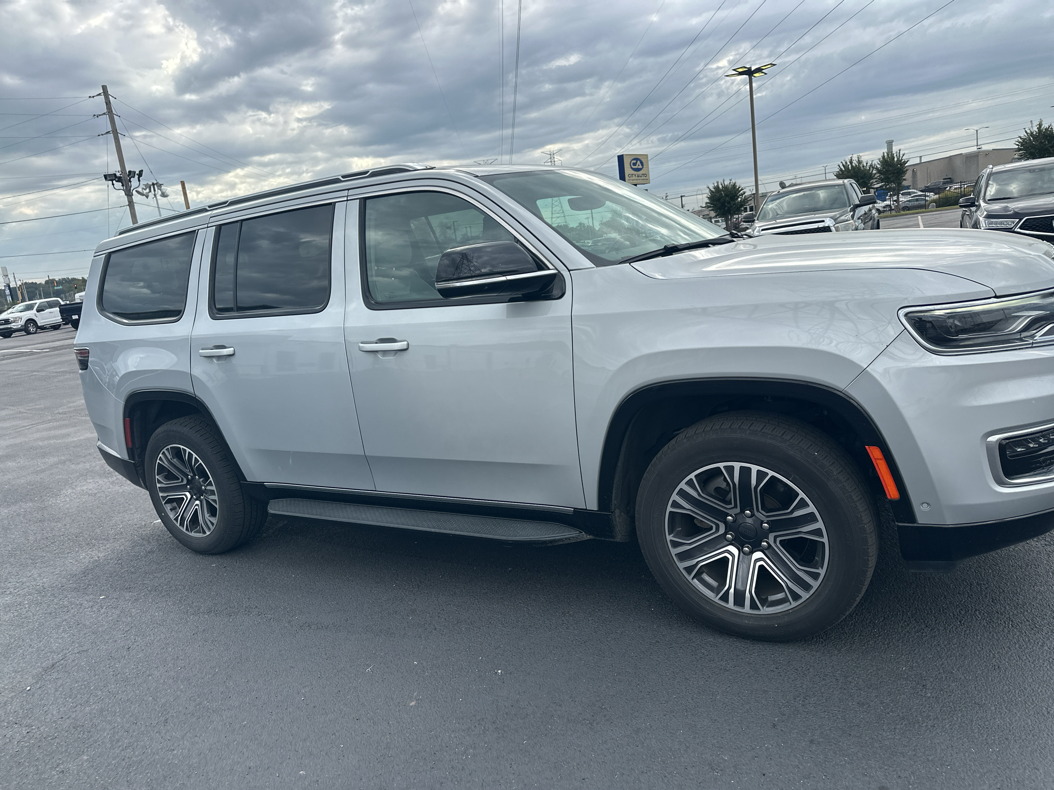 Used 2024 Jeep Wagoneer SUV