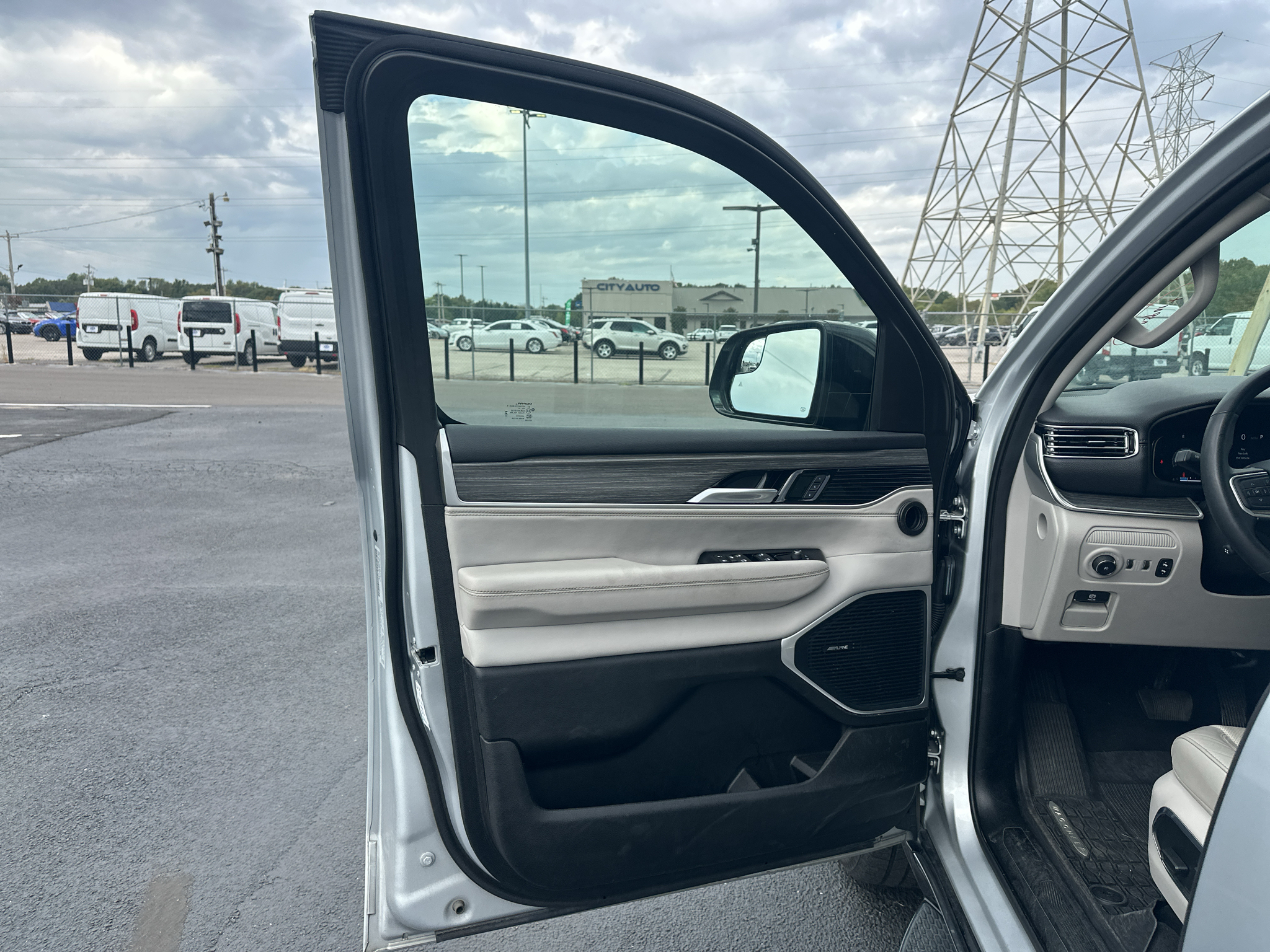 Used 2024 Jeep Wagoneer SUV