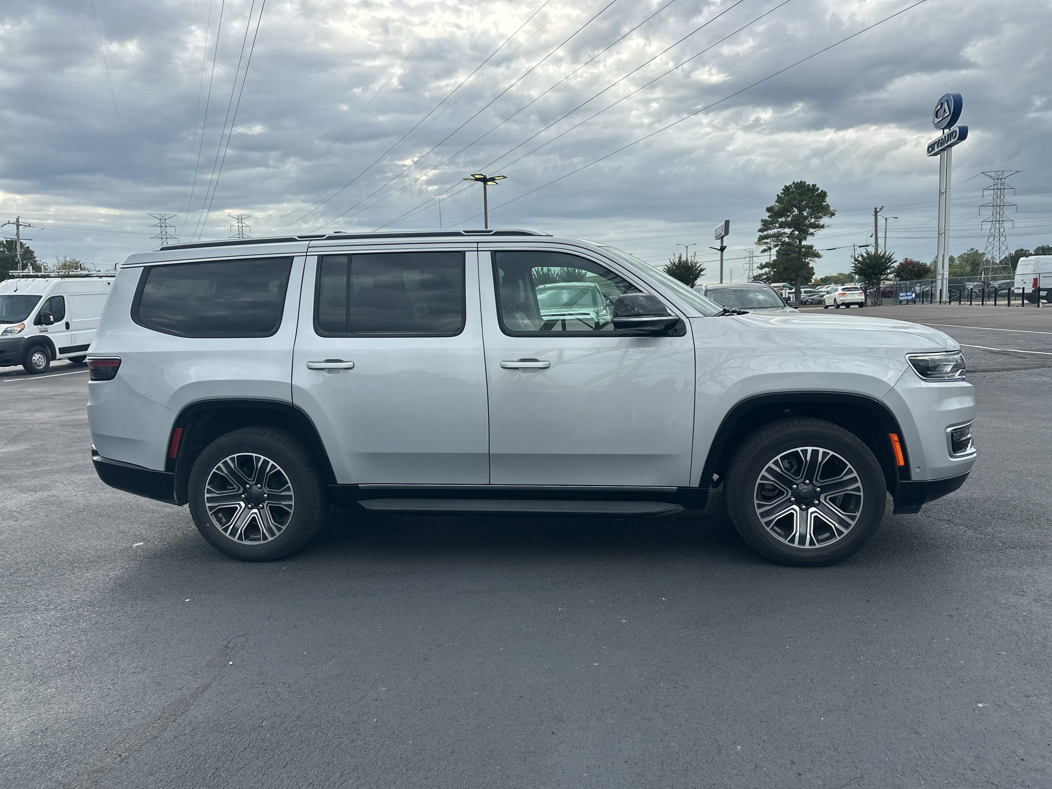 Used 2024 Jeep Wagoneer SUV